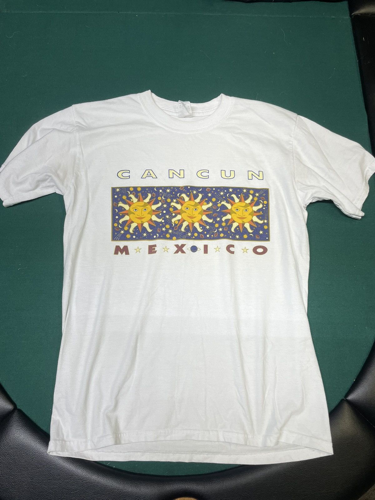 Other Vintage Cancun Mexico Sun Graphic Tee (90s Tourist Shirt) Size US M / EU 48-50 / 2 - 2 Thumbnail
