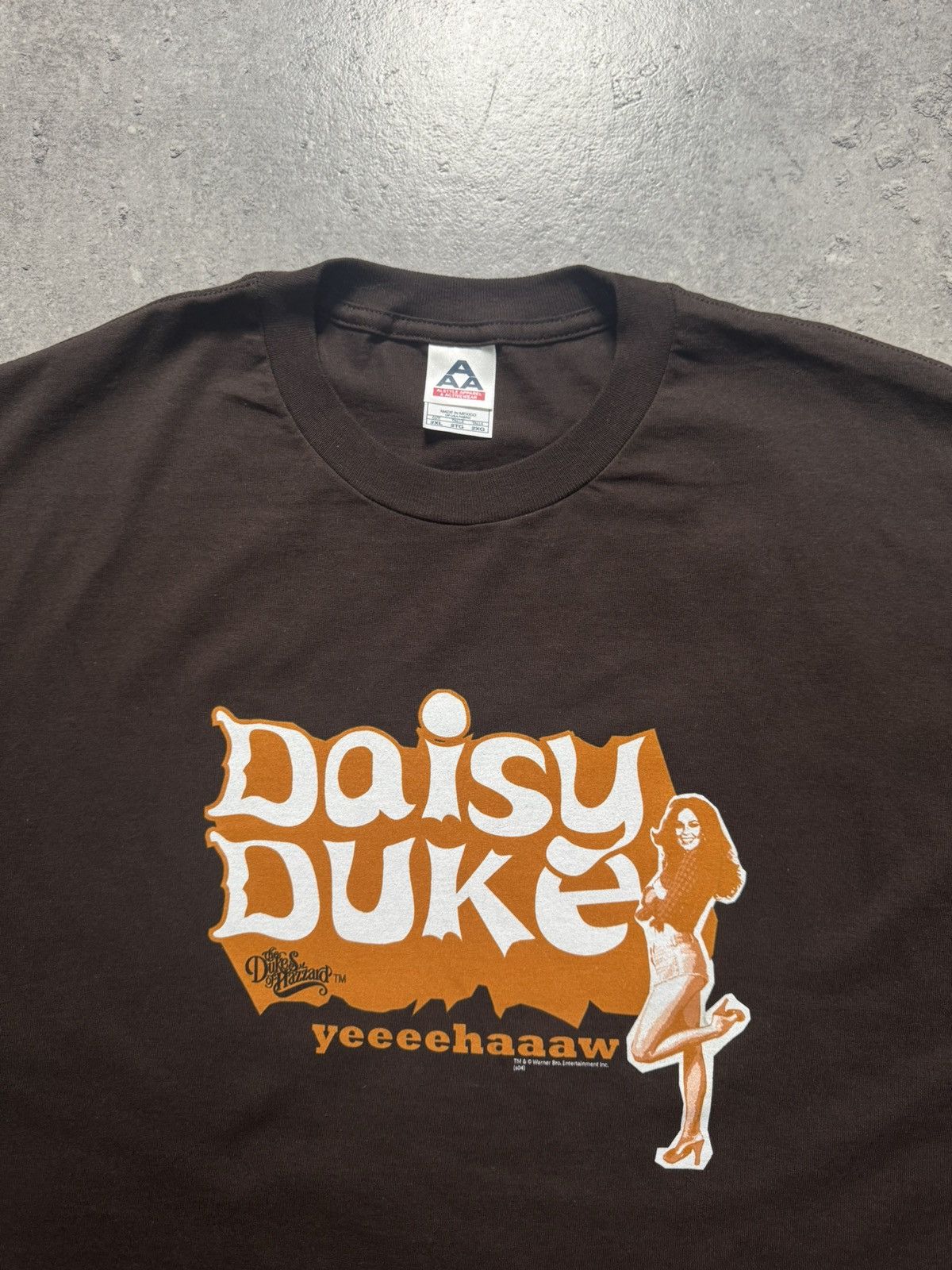 AAA Vintage 2004 Daisy Duke The Dukes Of Hazzard T-shirt Size US XXL / EU 58 / 5 - 3 Thumbnail