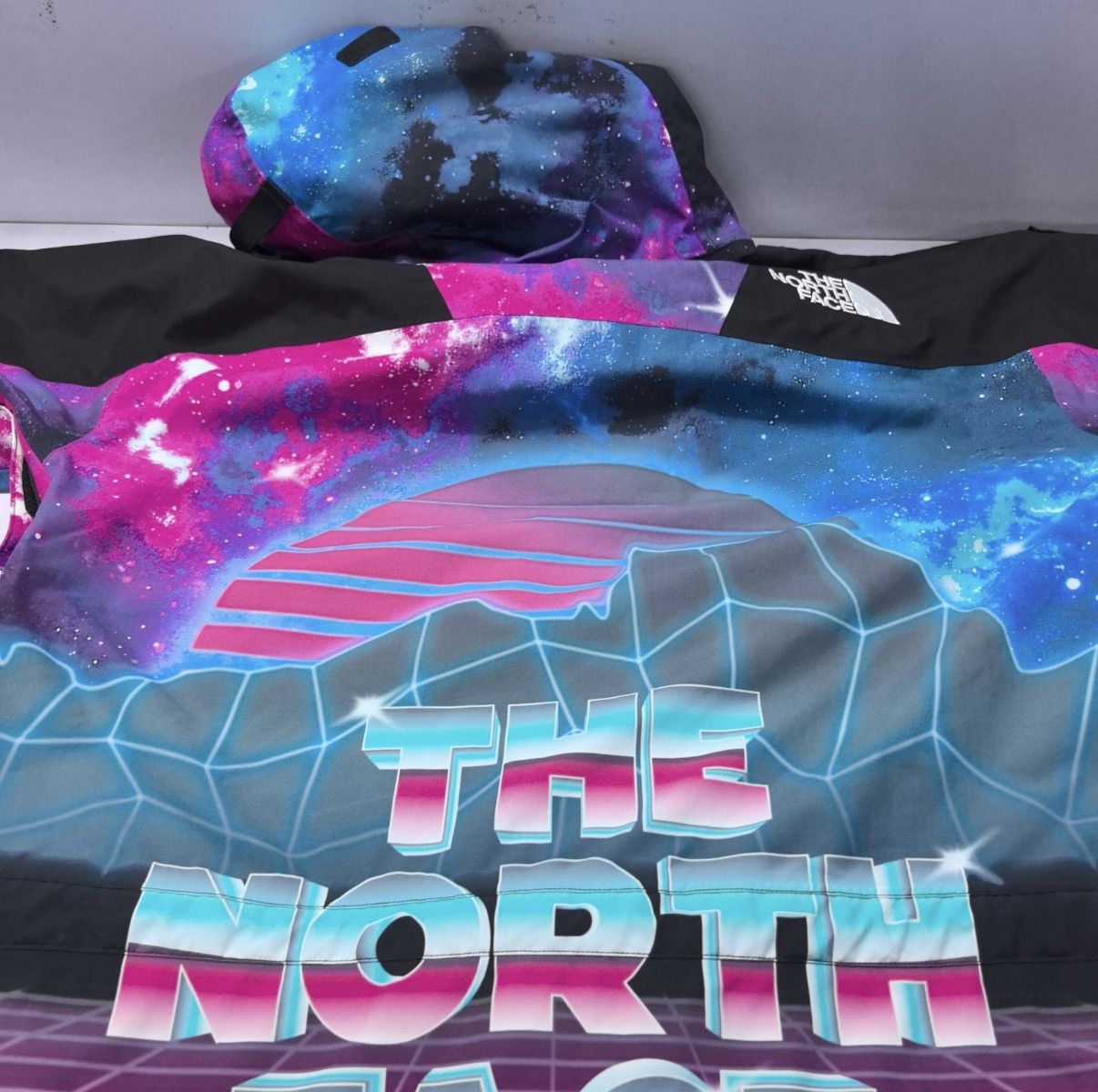 The North Face The North Face x INVINCIBLE Printed Mountain Light Jacket Size US S / EU 44-46 / 1 - 16 Thumbnail