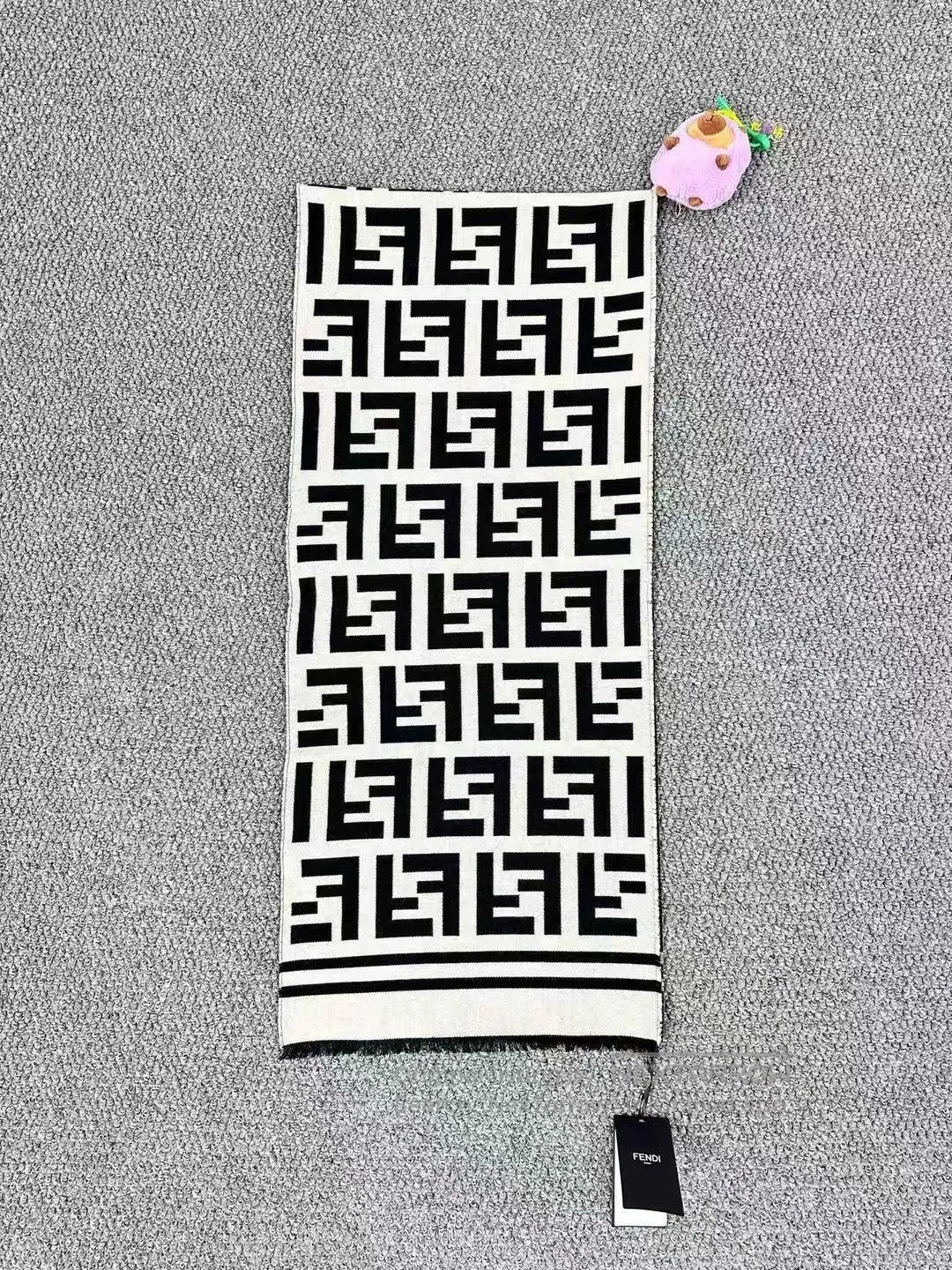 Fendi fendi black and white logo wool scarf. Size ONE SIZE - 2 Thumbnail