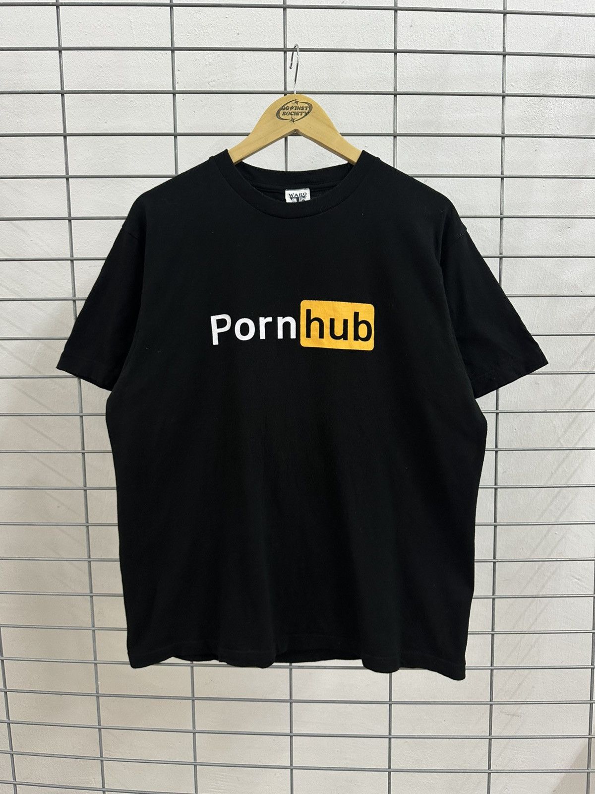 Other Pornhub Waro Tee Anime Official Merch Size US L / EU 52-54 / 3 - 1 Thumbnail