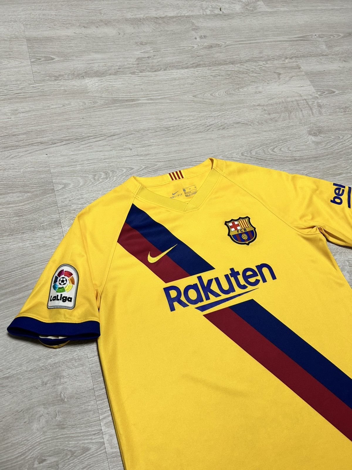 Nike Nike FC Barcelona Soccer’s Jersey 2019/20 away size Small Size US S / EU 44-46 / 1 - 1 Thumbnail