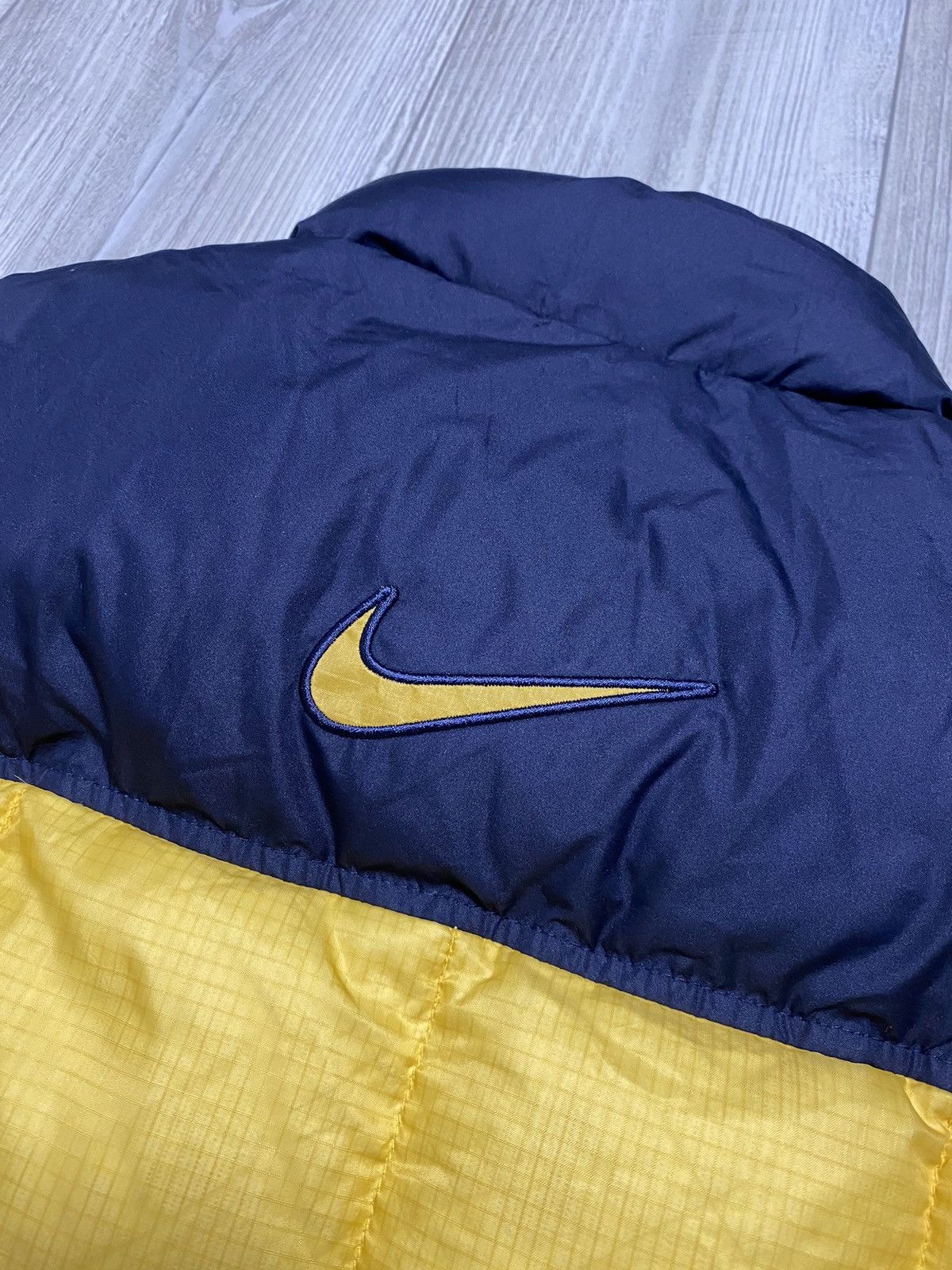 Nike 💛 NIKE VINTAGE BIG SWOOSH DOWN JACKET PUFFER 90s Size US S / EU 44-46 / 1 - 7 Thumbnail