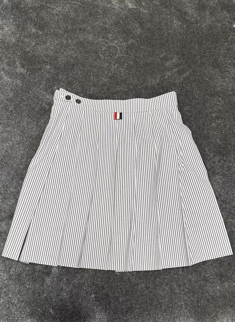 Thom Browne Thom BrowneMedium-gray puffy pleated skirt 2503-Nextarrow Size 25" / US 0 / IT 36 - 6 Thumbnail