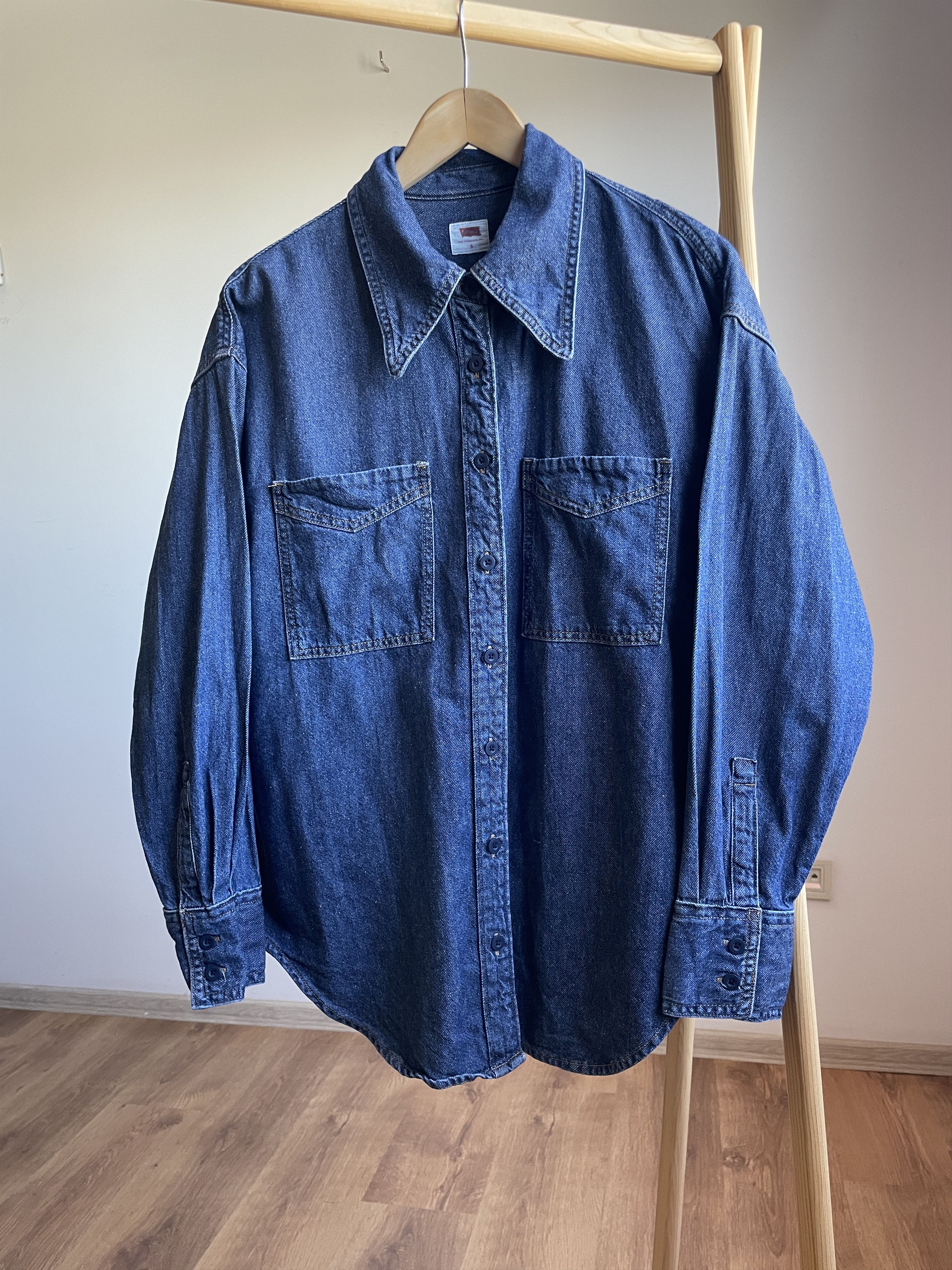 Levi's Levi's Womens Oversized Denim Western Shirt Size S Size S / US 4 / IT 40 - 1 Thumbnail