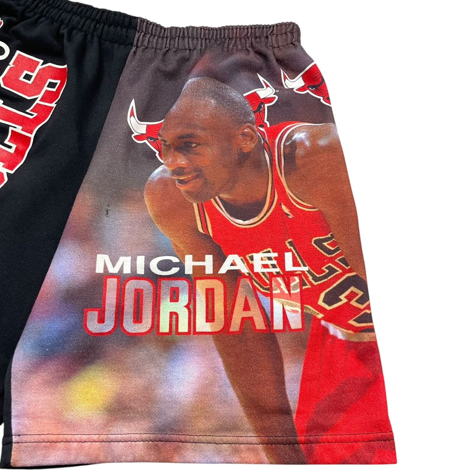 NBA RARE 90s CHICAGO BULLS MICHAEL JORDAN SWEAT SHORTS STARTER Size US 32 / EU 48 - 3 Thumbnail