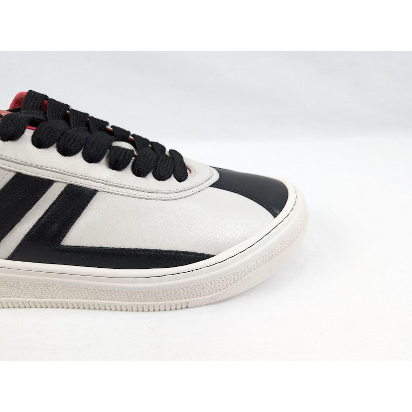 o1rshd1 Sneakers With High Sole in Off White/Black 41