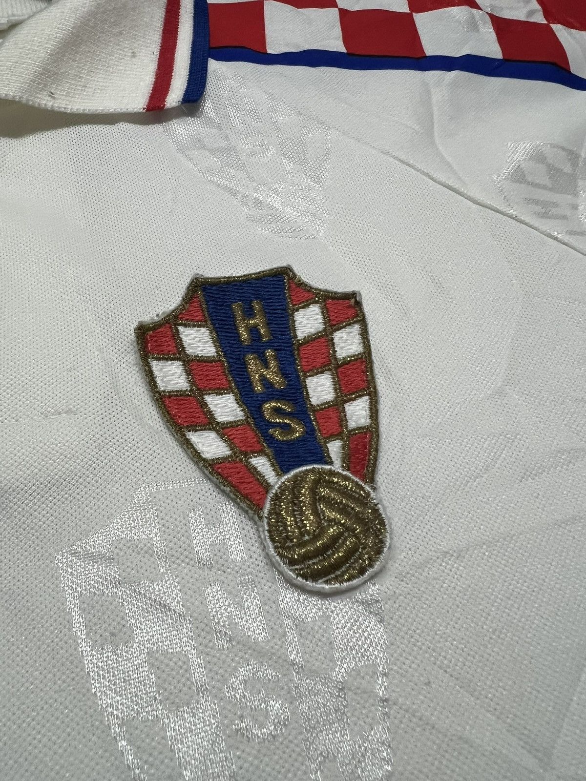 Lotto Sport Croatia 1996 Lotto Away Jersey Vintage Size US L / EU 52-54 / 3 - 7 Thumbnail