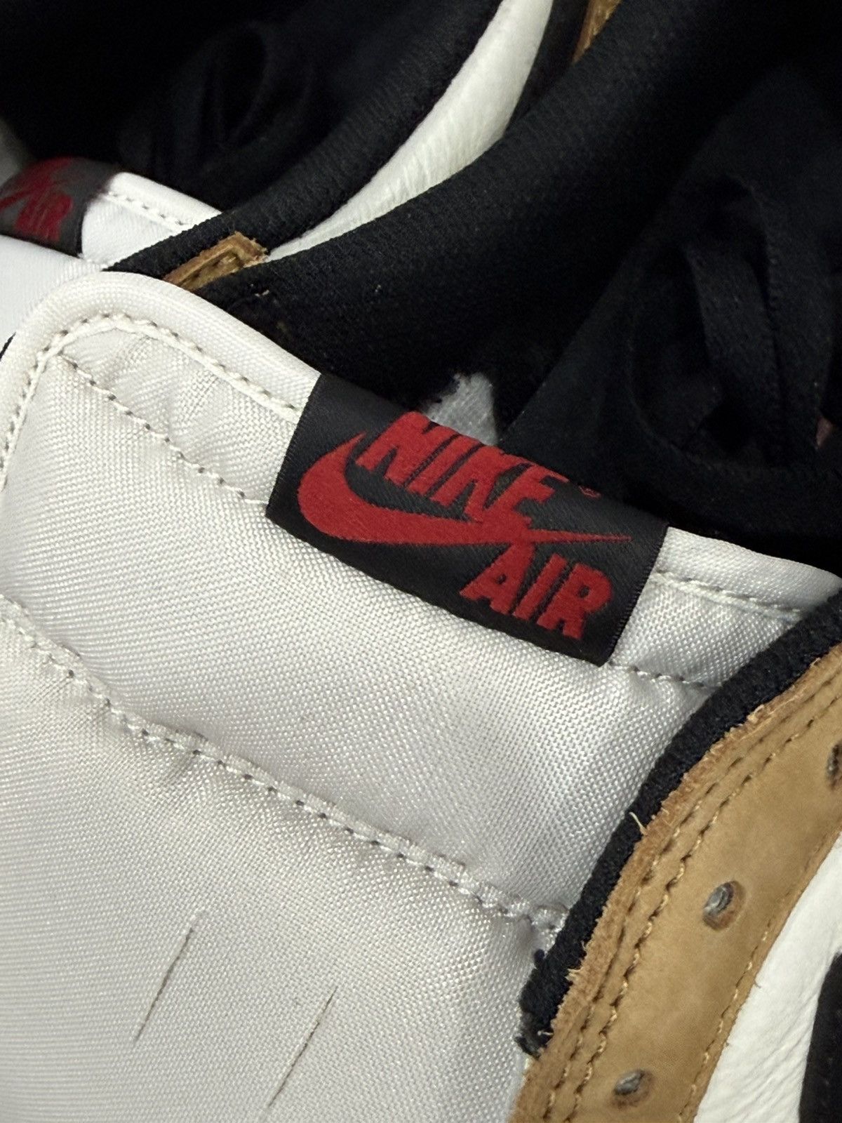 Jordan Brand Air Jordan 1 Retro Low OG Rookie of the Year Black Golden 12 Size US 12 / EU 45 - 6 Thumbnail