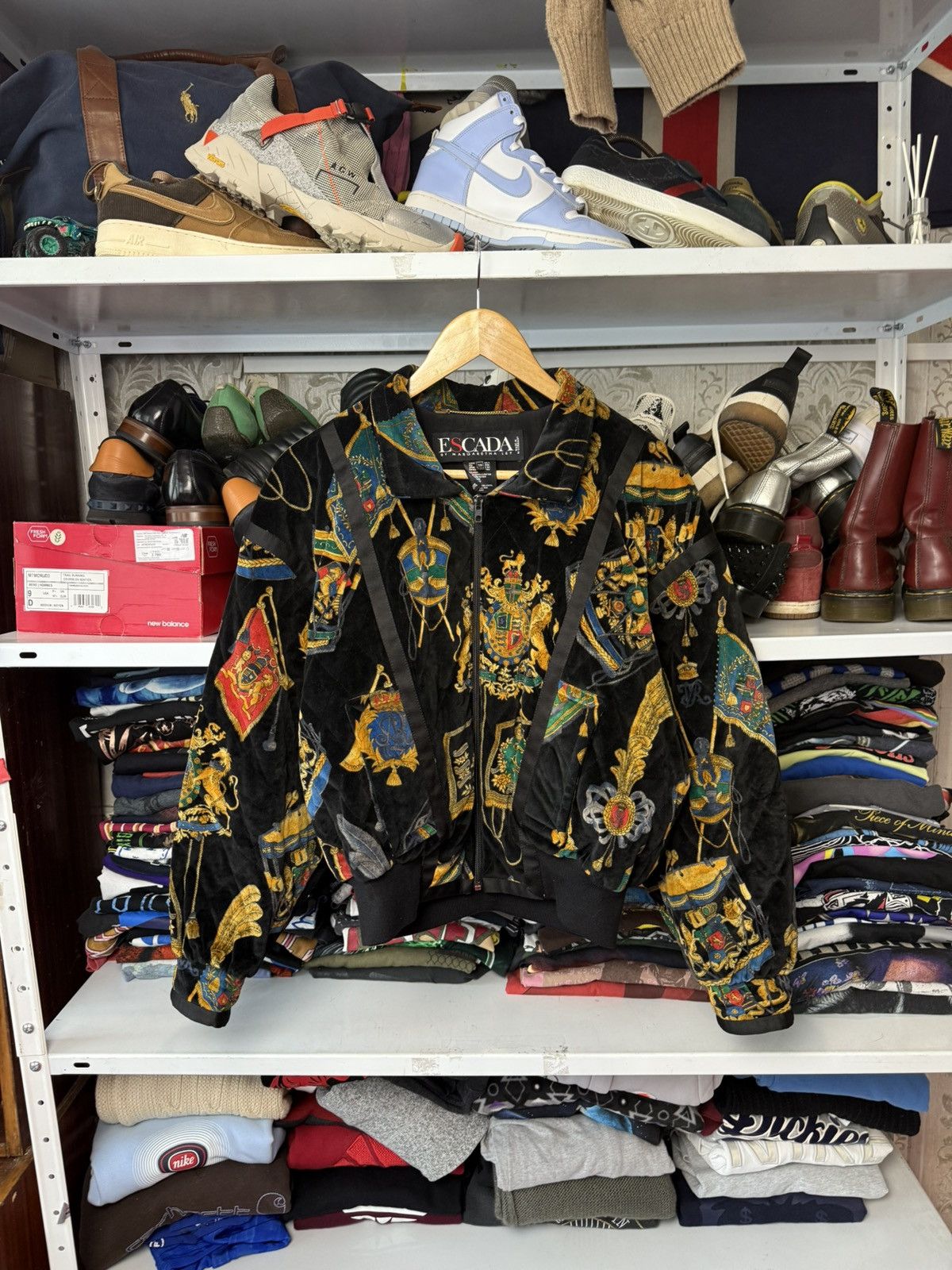 Escada Escada by Margaretha Ley 1980's Multi Printed Velvet Jacket Size XS / US 0-2 / IT 36-38 - 1 Thumbnail