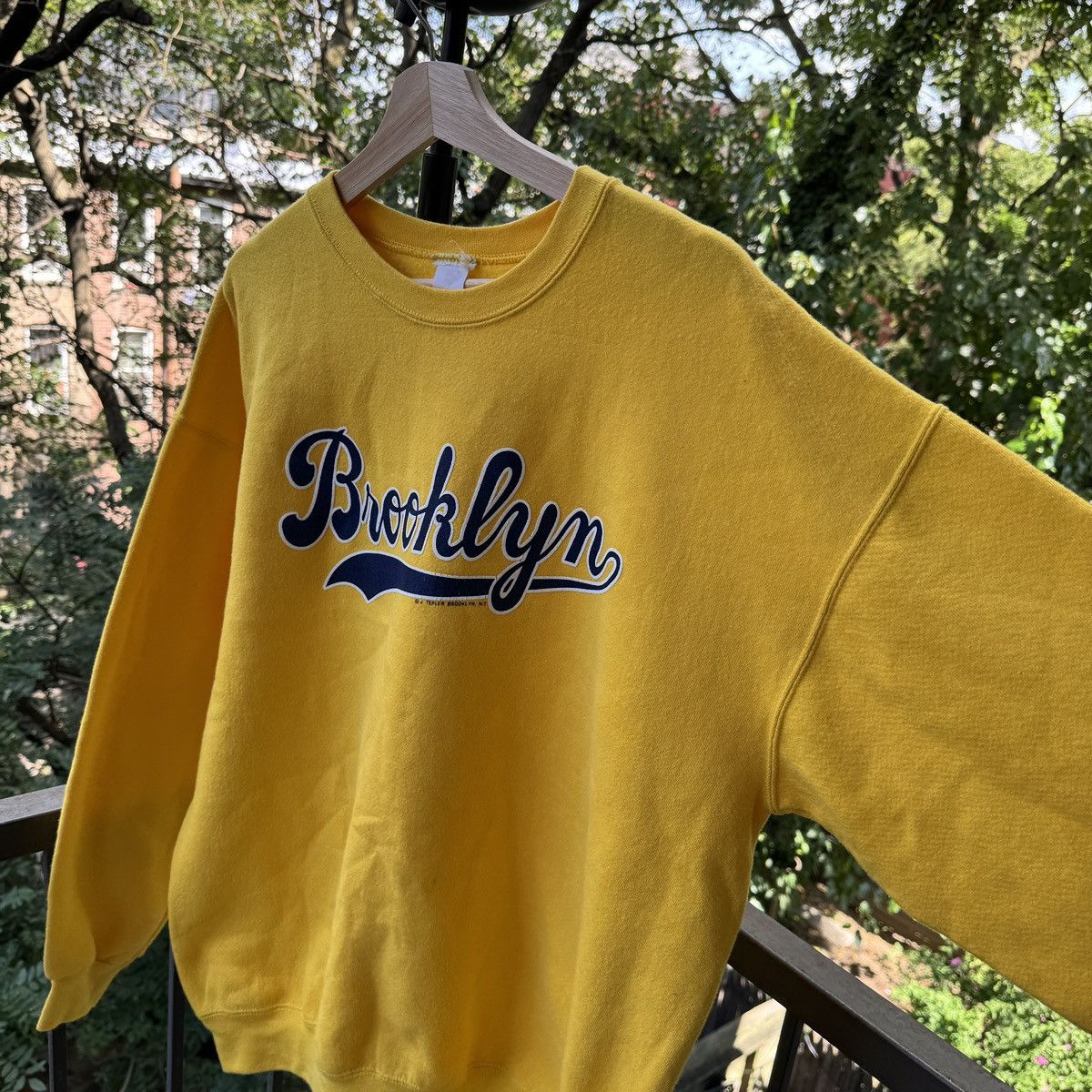 Vintage 90s Brooklyn New York Yellow Sweatshirt ERD Grunge Faded Size US XL / EU 56 / 4 - 2 Thumbnail