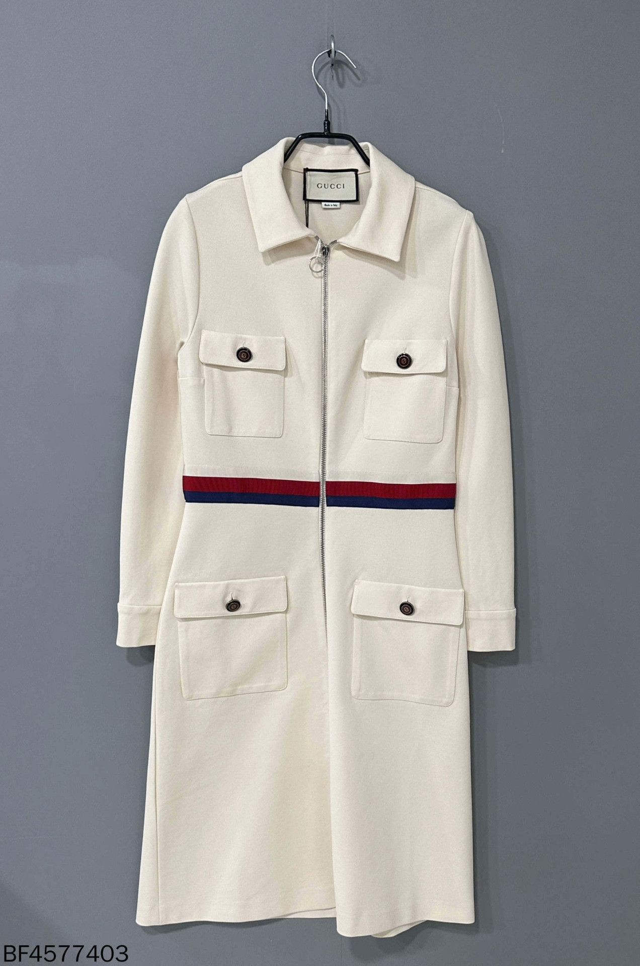 Gucci Gucci Striped Long T-Shirt L Women Size L / US 10 / IT 46 - 1 Thumbnail
