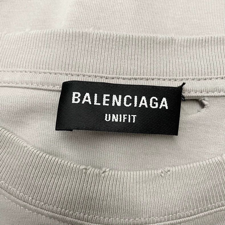 Balenciaga Balenciaga Grey short sleeve with holes Size US L / EU 52-54 / 3 - 5 Thumbnail