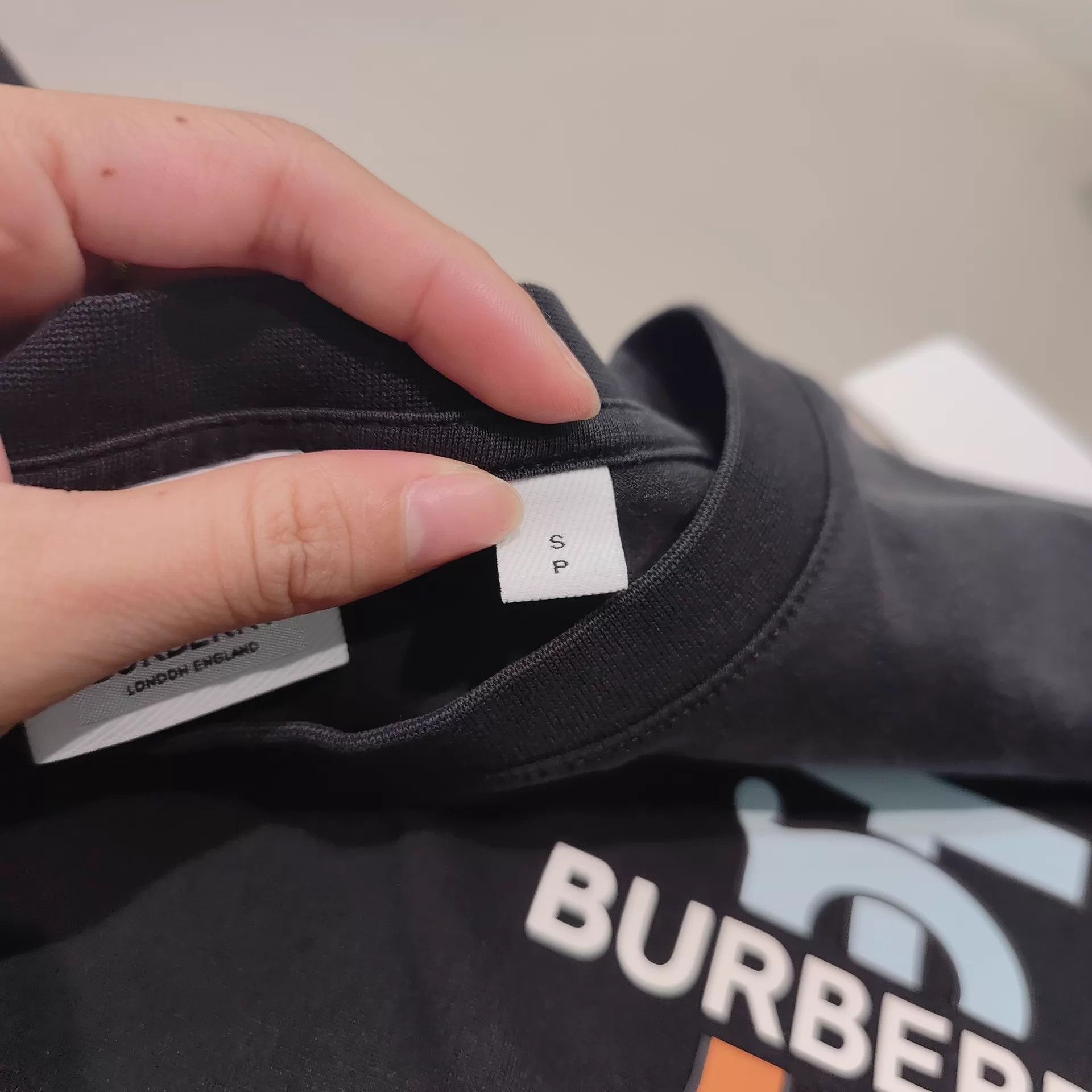 Burberry Burberry Classic TB Print Men's T-shirt Size S (L) Size US S / EU 44-46 / 1 - 3 Thumbnail