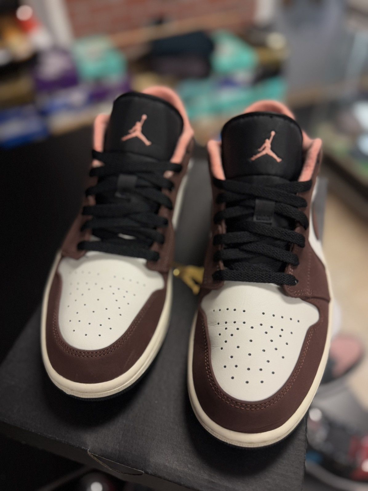 Jordan Brand × Nike Jordan 1 Low Top Brown Mocha Size 11 (Pre Owned) 🧼 Size US 11 / EU 44 - 4 Thumbnail