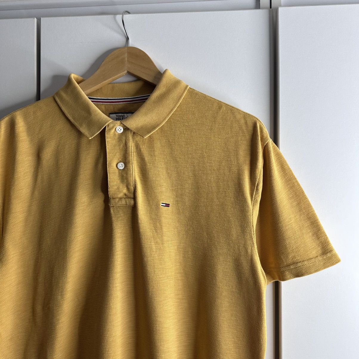 Tommy Hilfiger Tommy Hilfiger Polo Vintage Old Money Tshirt Size US L / EU 52-54 / 3 - 2 Thumbnail