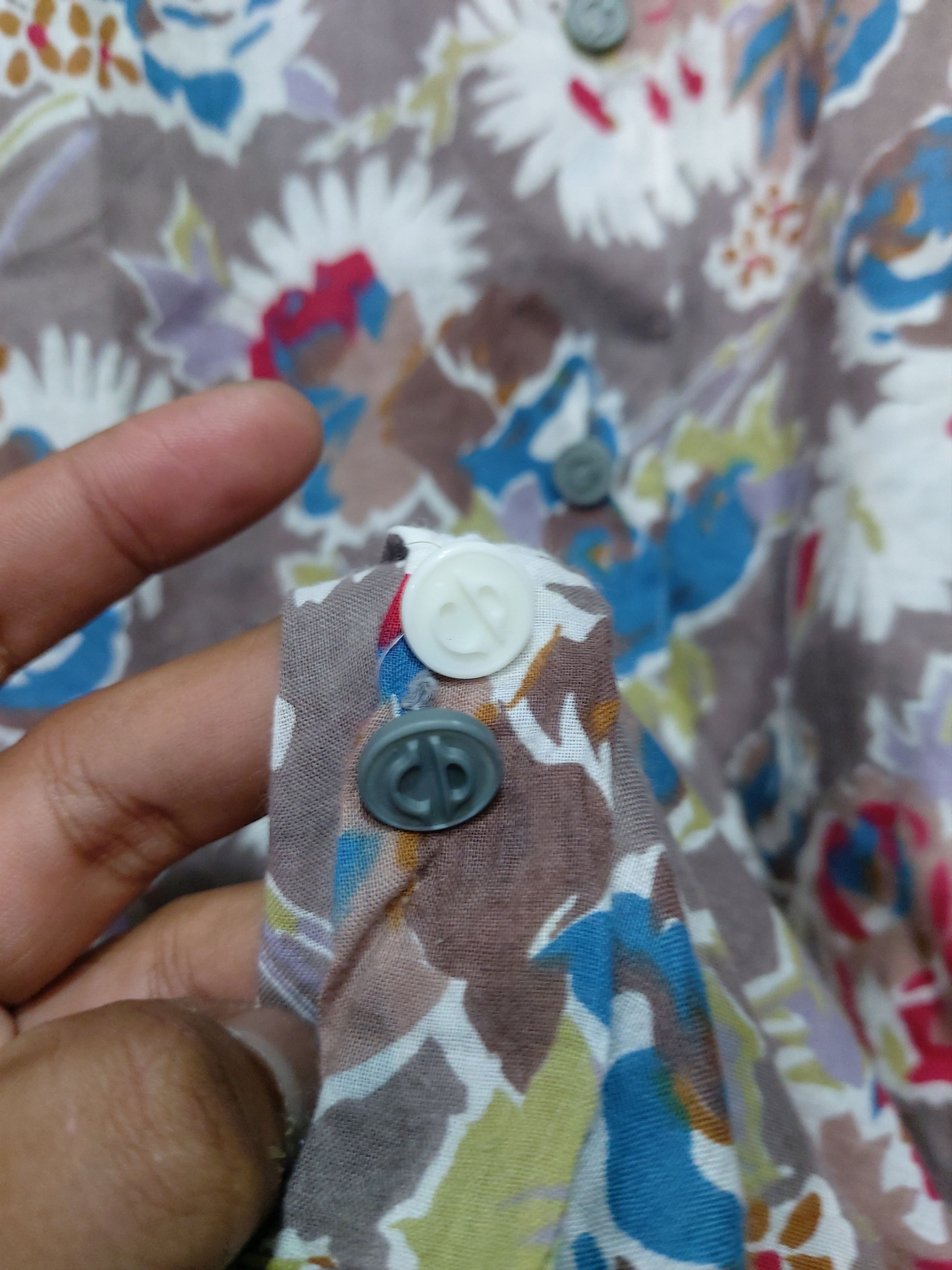 Christian Dior Monsieur CHRISTIAN DIOR PRET-A-PORTER FLOWERS BUTTON UP Size US M / EU 48-50 / 2 - 4 Thumbnail