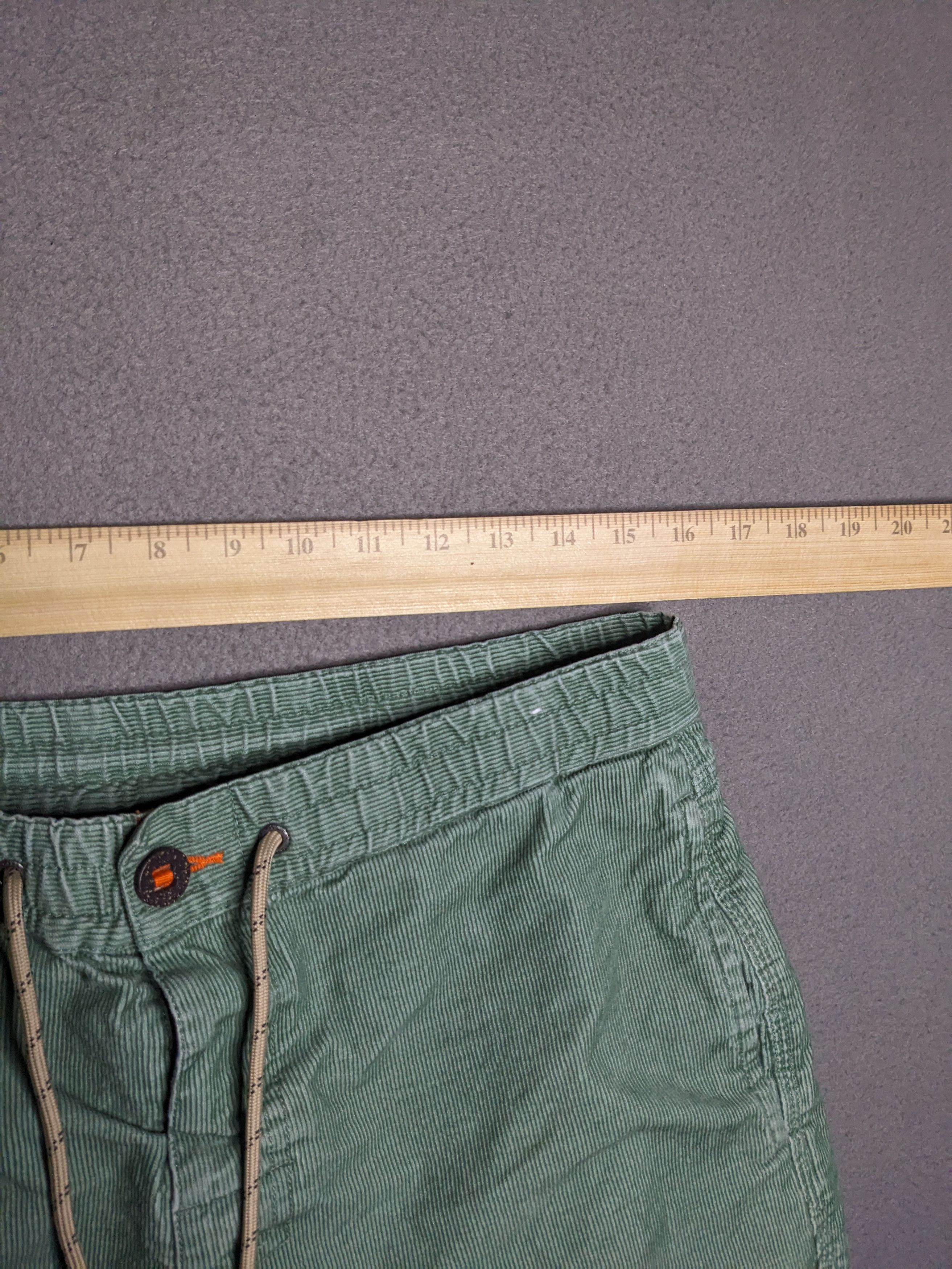 Howler Brothers Howler Bros Pressure Drop Cord Shorts Size 33 Green Corduroy Size US 33 - 13 Thumbnail