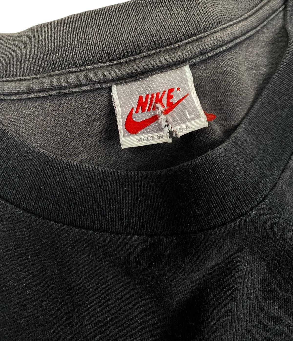 Jordan Brand × Nike × Warner Bros Vintage Nike Space Jam Jordan Looney Tunes 1993 Shirt Size US L / EU 52-54 / 3 - 4 Thumbnail