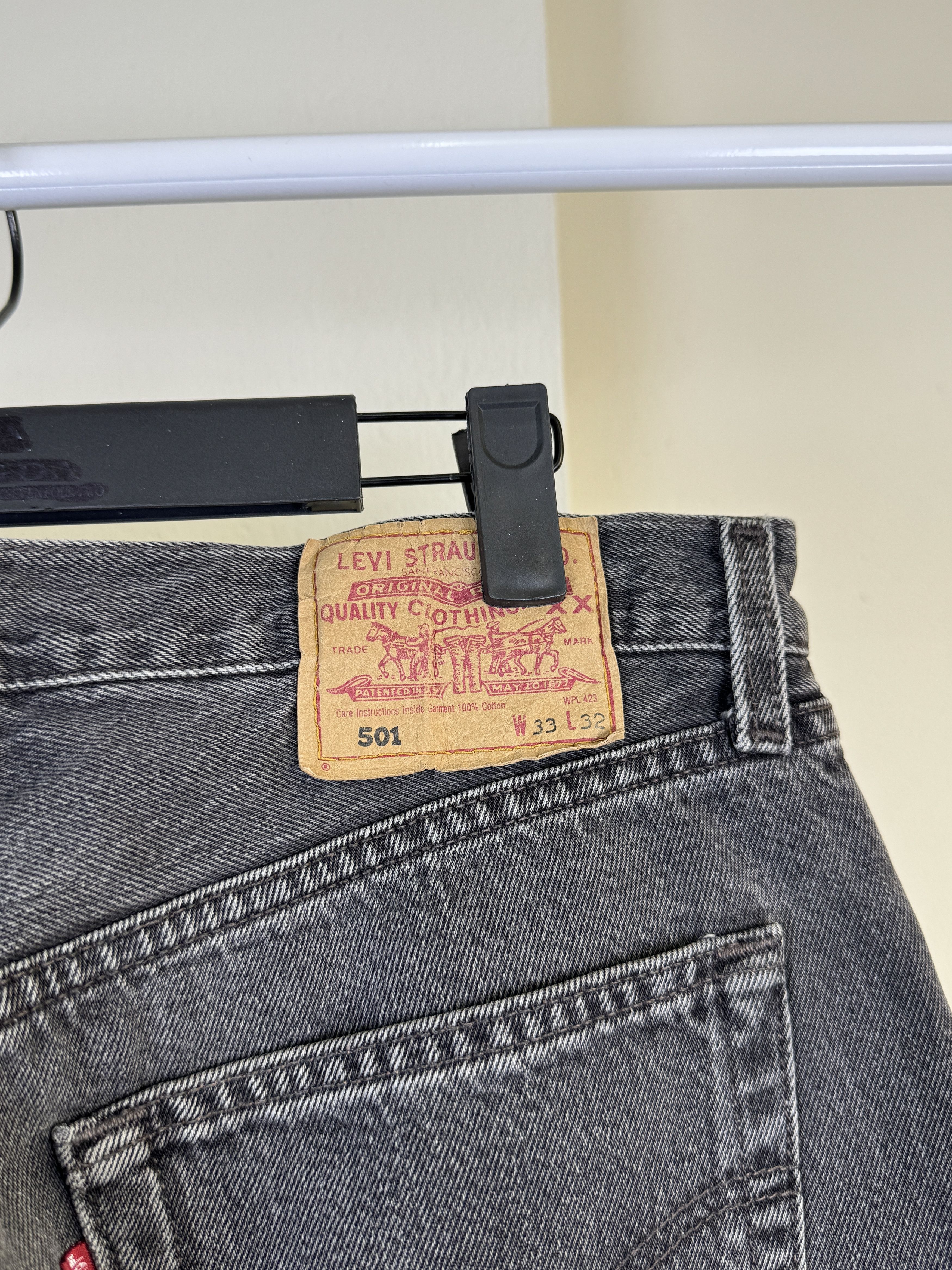 Levi's Levis 501 Jeans 33x32 Made in USA in 1996 Size US 33 - 4 Thumbnail