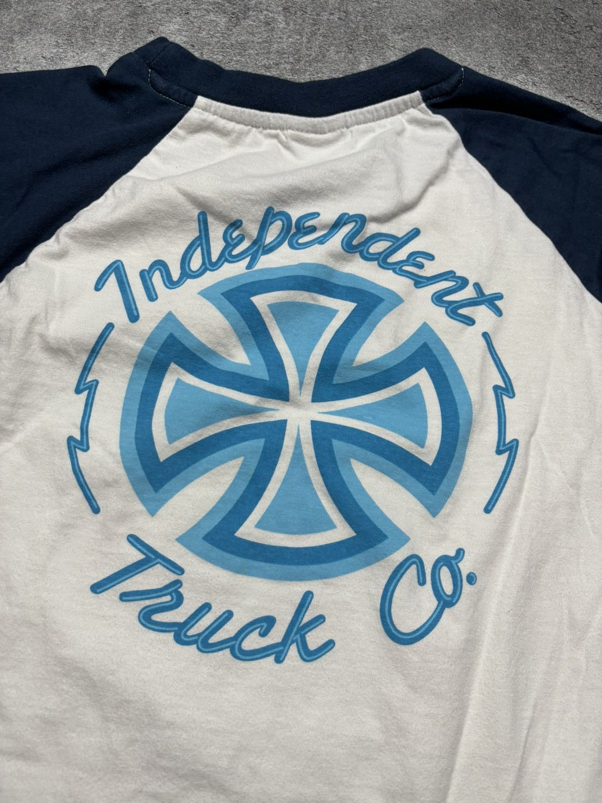 Independent Truck Co. × Vintage Vintage Independent y2k big logo 3/4 sleeve tee 90’s Size US M / EU 48-50 / 2 - 5 Thumbnail