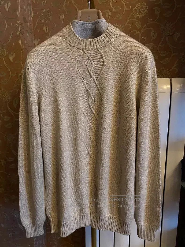 Other LoroPiana Heavy Cashmere Cable Knit Sweater. Size US L / EU 52-54 / 3 - 1 Thumbnail