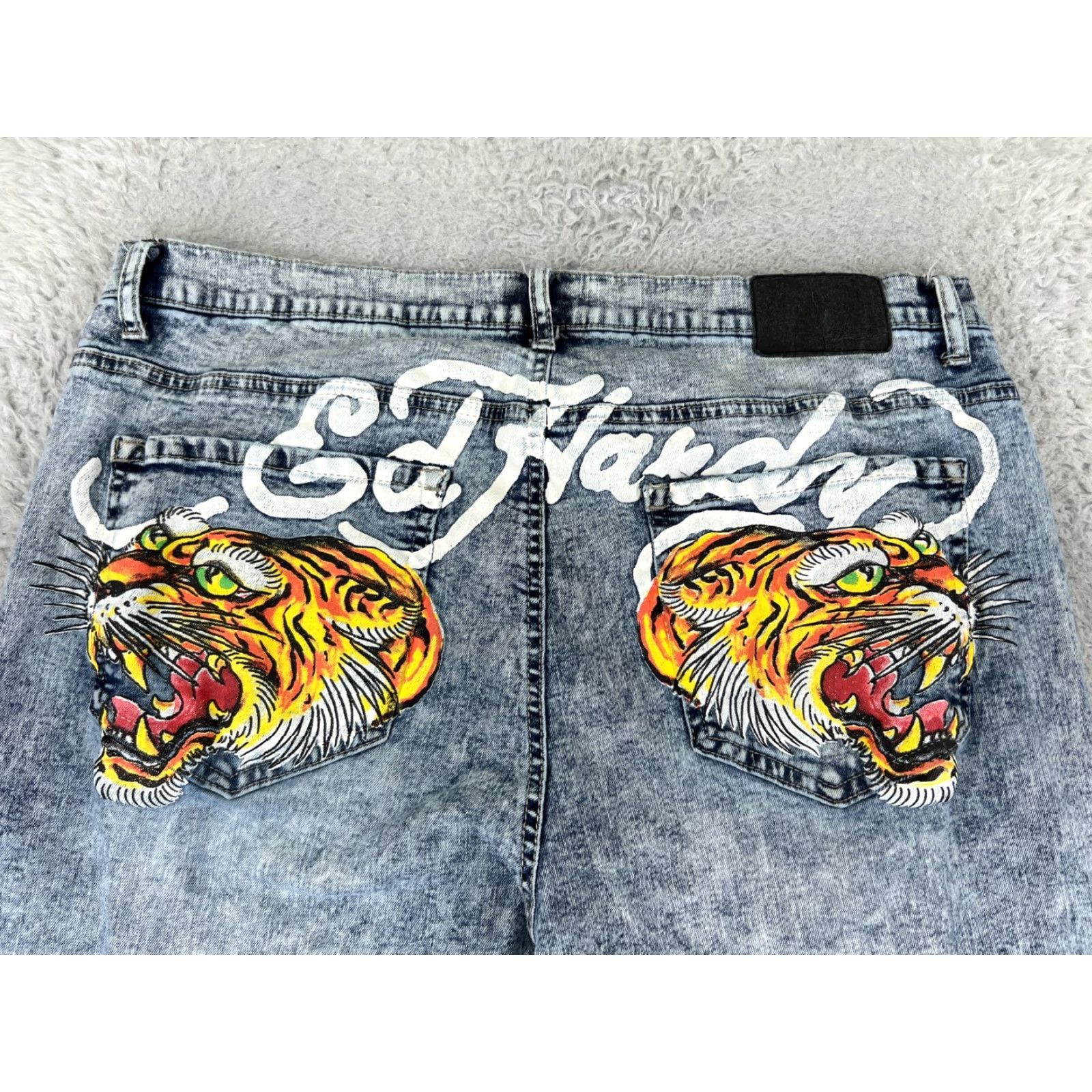 Ed Hardy VINTAGE Ed Hardy Jeans Mens 38 Blue Denim Distressed Tiger Paint Acid Wash 36x29 Size US 38 / EU 54 - 2 Thumbnail