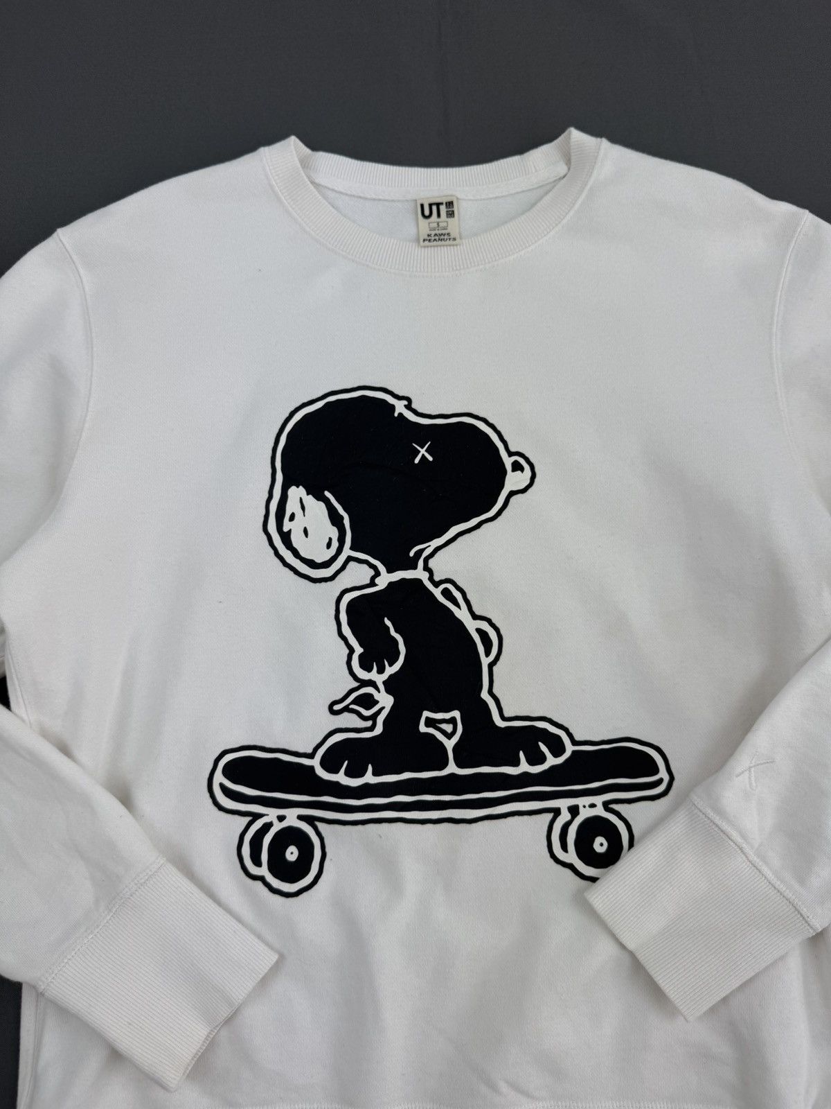Kaws × Peanuts × Uniqlo Distressed Uniqlo x Kaws x Peanuts Graphic Sweatshirt Size US S / EU 44-46 / 1 - 4 Thumbnail