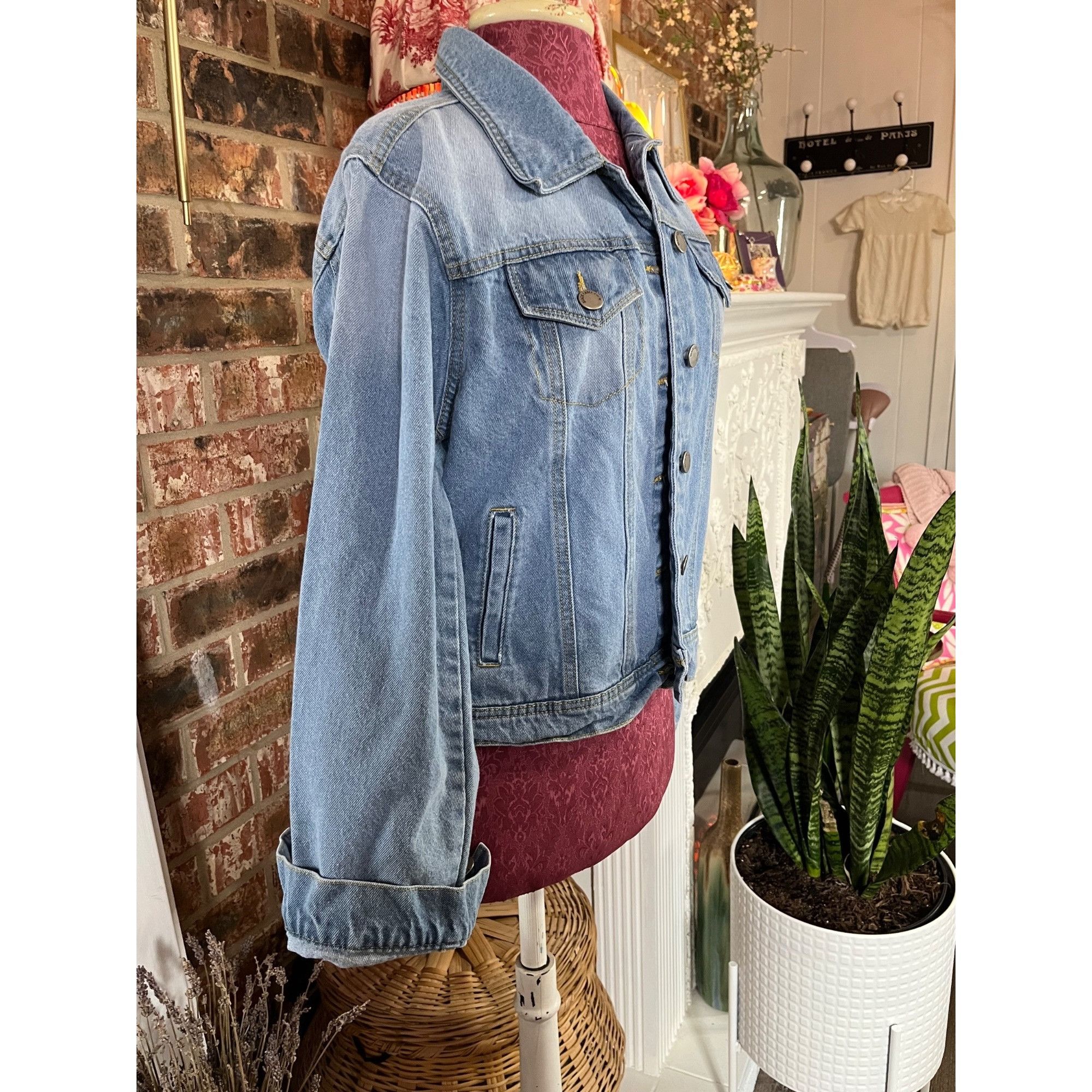 Other Black Label CEst Toi Womens Light Wash Denim Jacket Button F Size L / US 10 / IT 46 - 3 Thumbnail