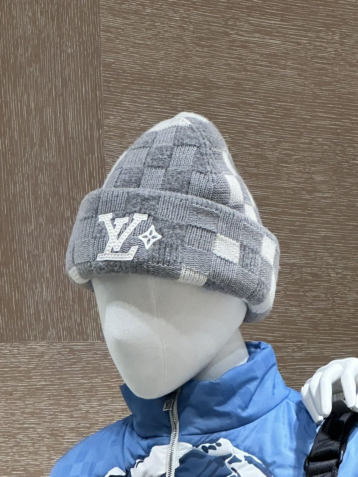 Louis Vuitton Louis Vuitton Crush Damoflage Pearls Beanie Size ONE SIZE - 8 Thumbnail