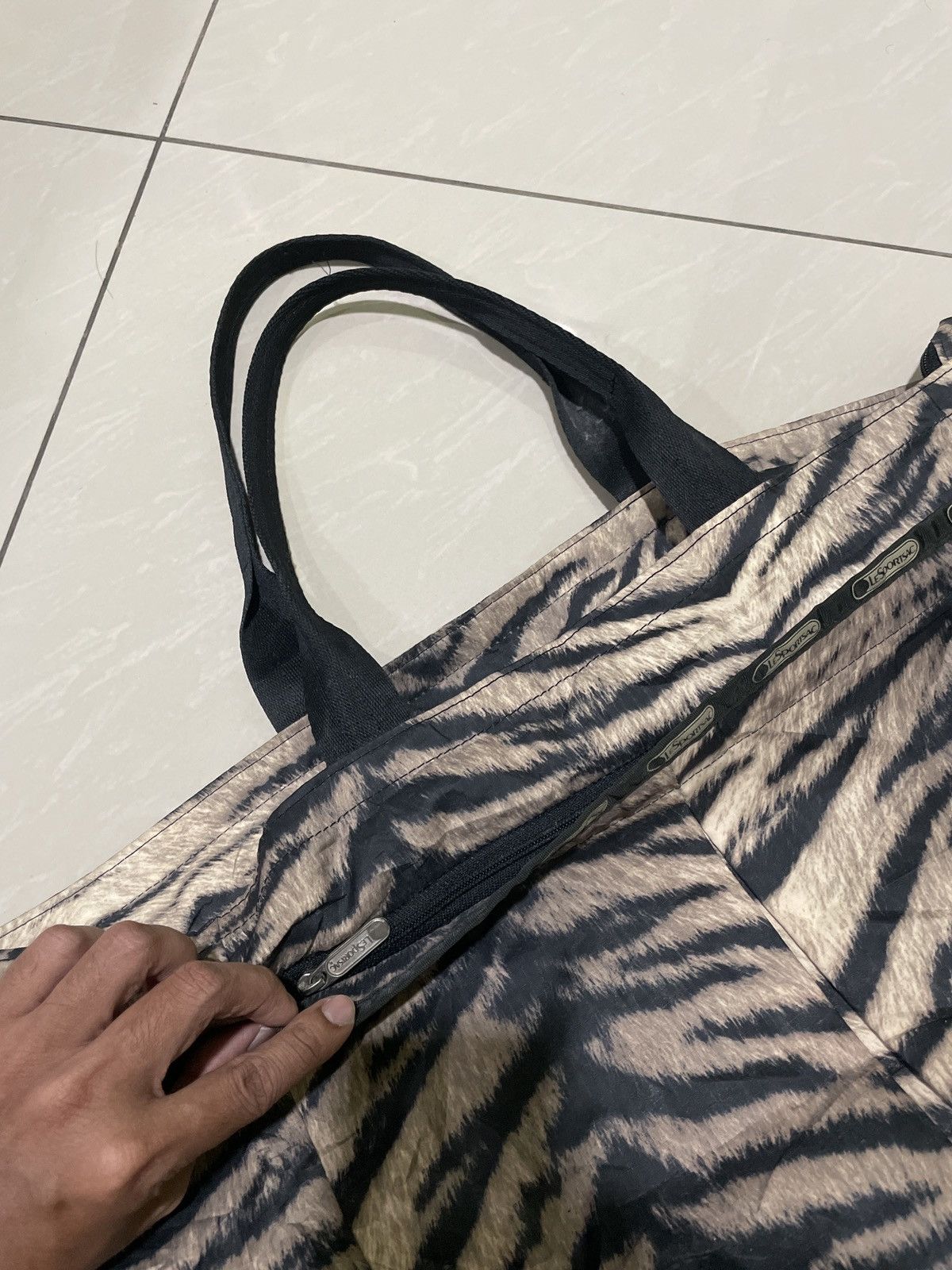 LeSportsac LeSportsac Tiger full print Size ONE SIZE - 7 Thumbnail