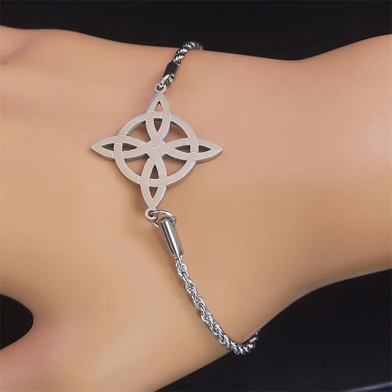 Jewelry Knot Charm Bracelet Size ONE SIZE - 2 Thumbnail
