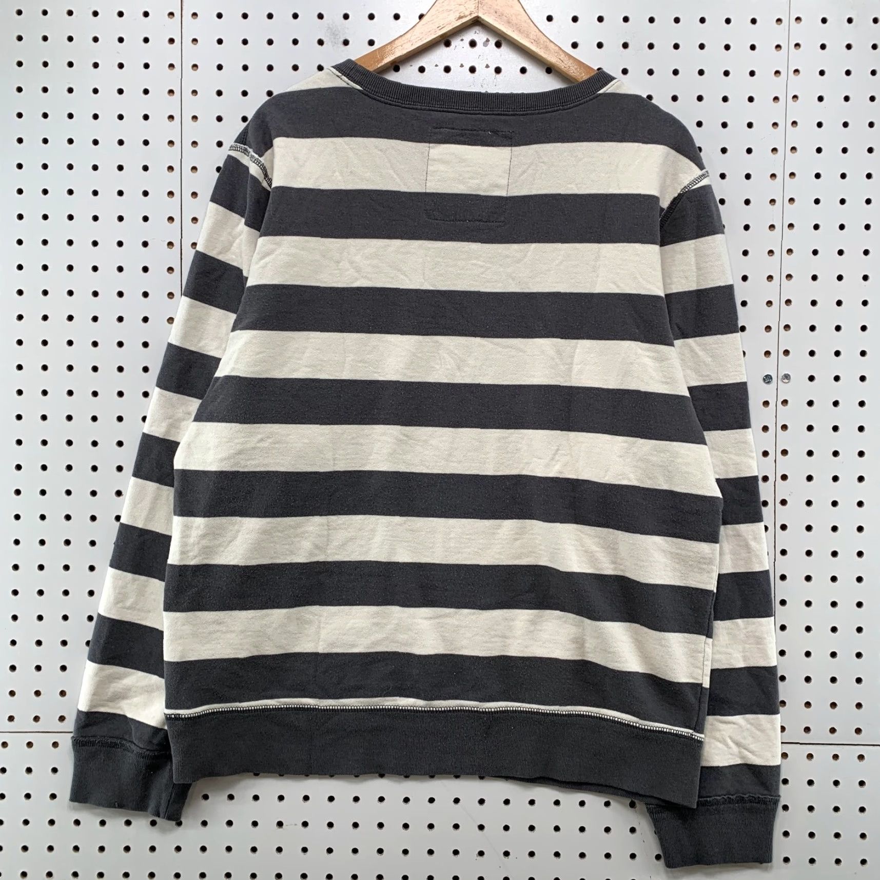 Aeropostale VINTAGE Aeropostale Sweater Mens 2XL Gray White Military Striped Long Sleeve Size US XXL / EU 58 / 5 - 4 Thumbnail