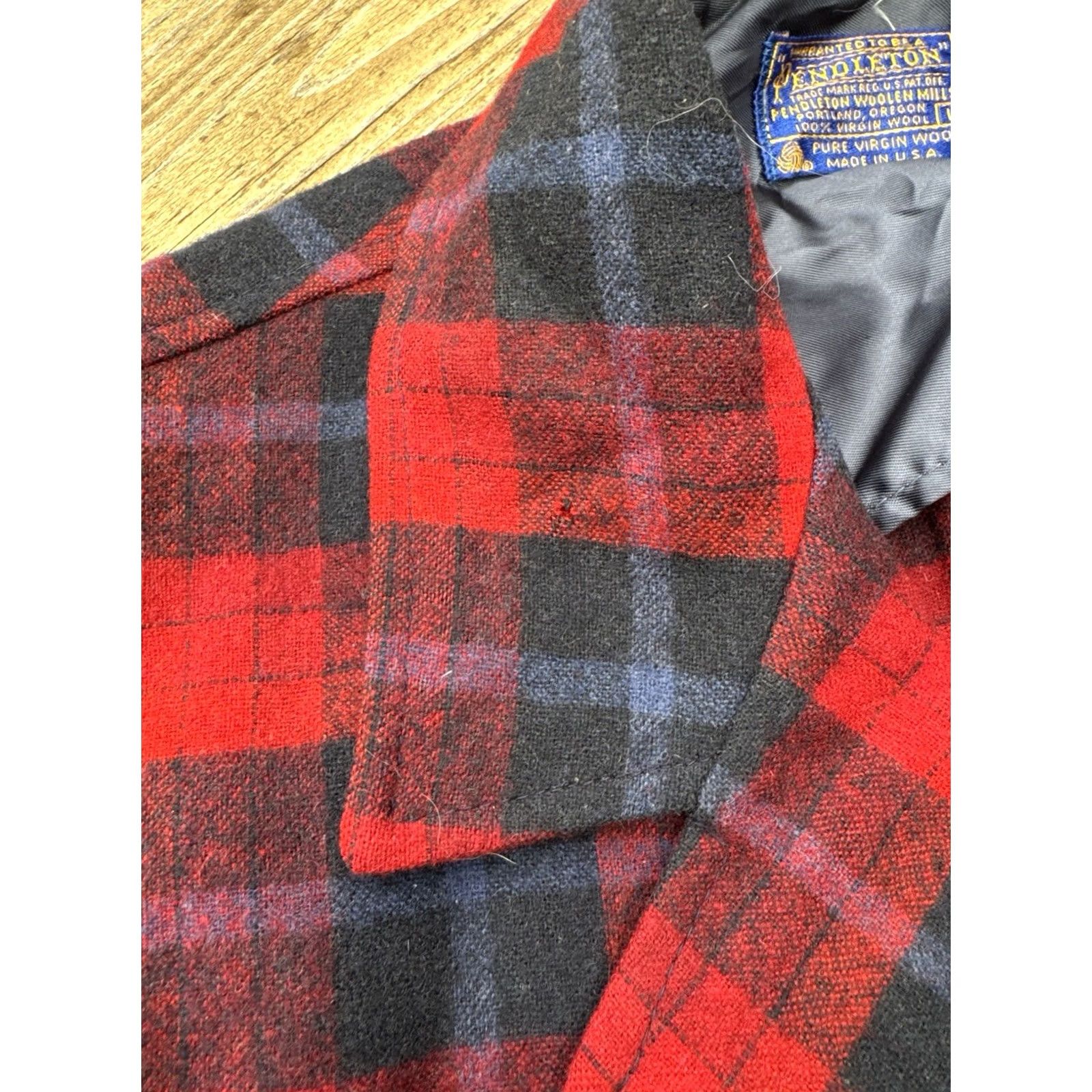 Pendleton VINTAGE Pendleton USA Jacket Wool Plaid Red Black Tartan Large 60s 70s Mens Size US L / EU 52-54 / 3 - 6 Thumbnail