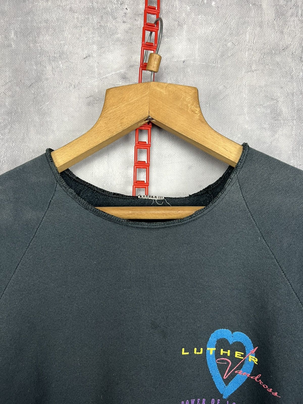 Vintage VINTAGE LUTHER VANDROSS 90S POWER OF LOVE CREW NECK Size US S / EU 44-46 / 1 - 10 Thumbnail