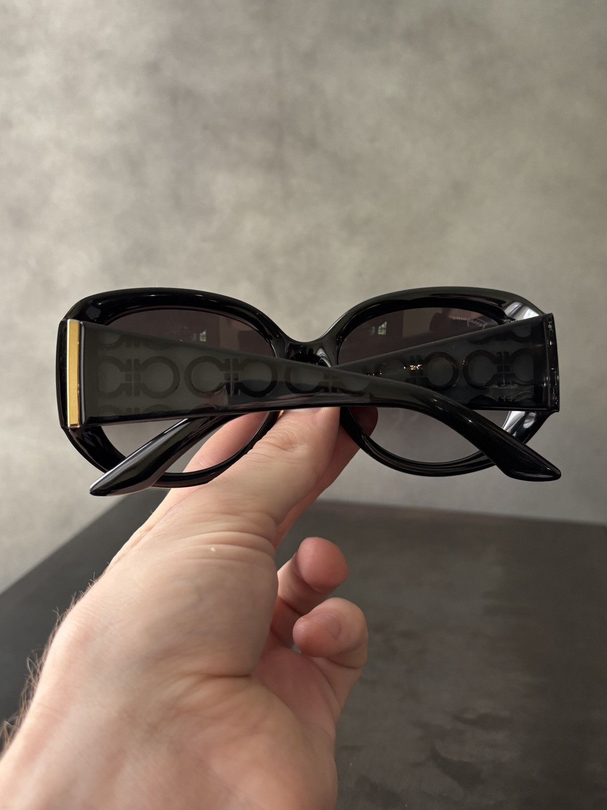 Salvatore Ferragamo 2000s Salvatore Ferragamo Sunglasses SF721S Monogram Vintage Size ONE SIZE - 9 Thumbnail