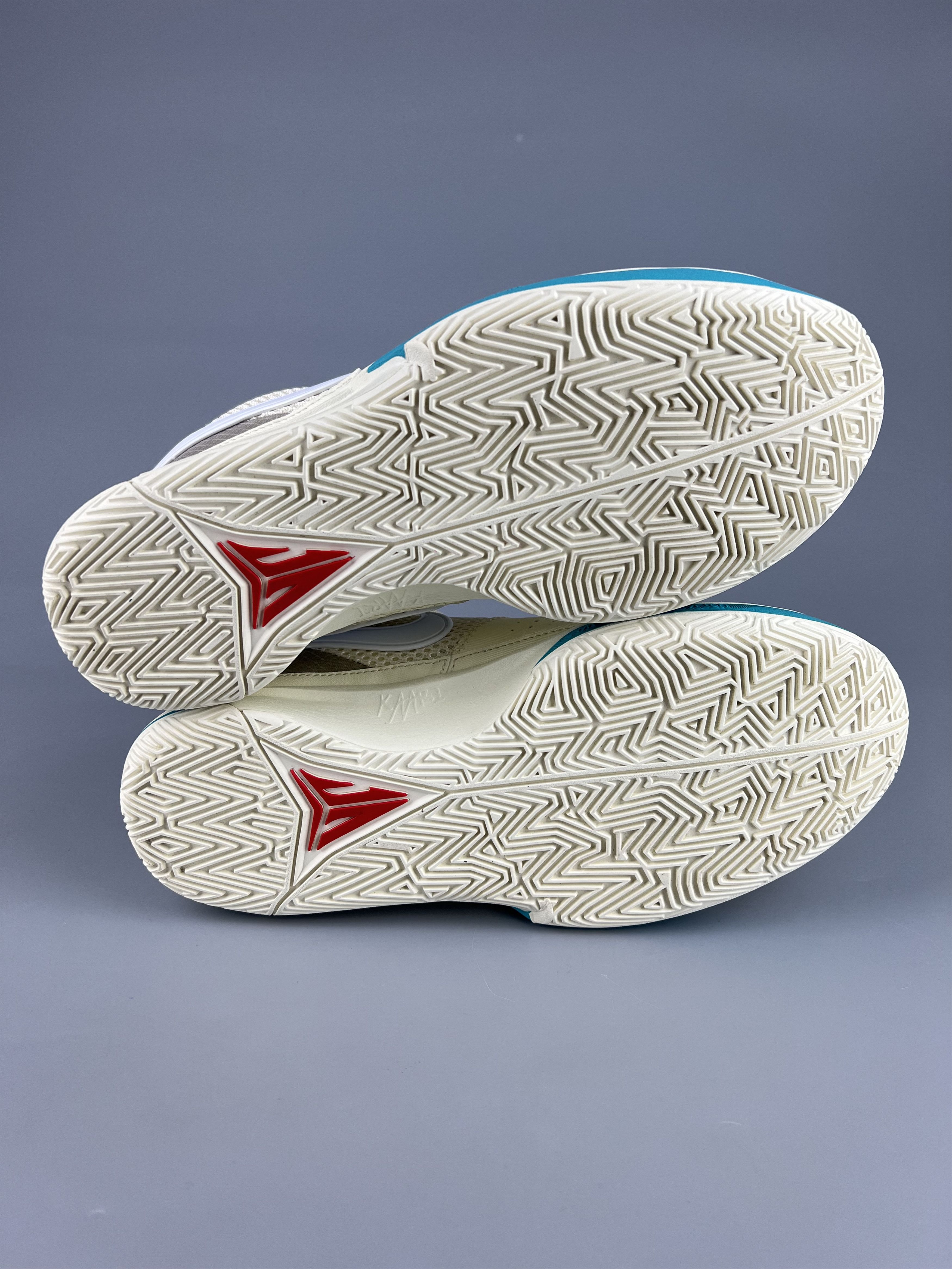 Nike Nike Ja 1 Seasonal Coconut Milk Size US 7 / EU 40 - 6 Thumbnail