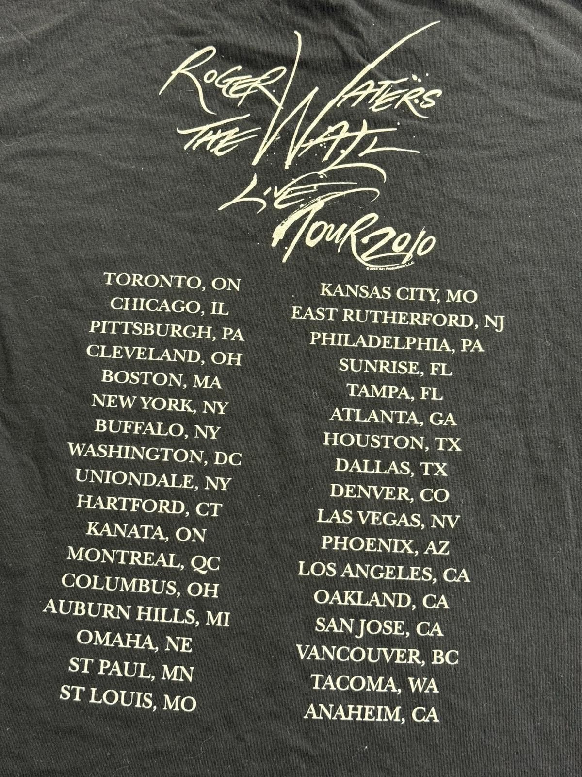 Designer Roger Waters T-shirt The Wall Live Tour 2010 Pink Floyd - M Size US M / EU 48-50 / 2 - 5 Thumbnail