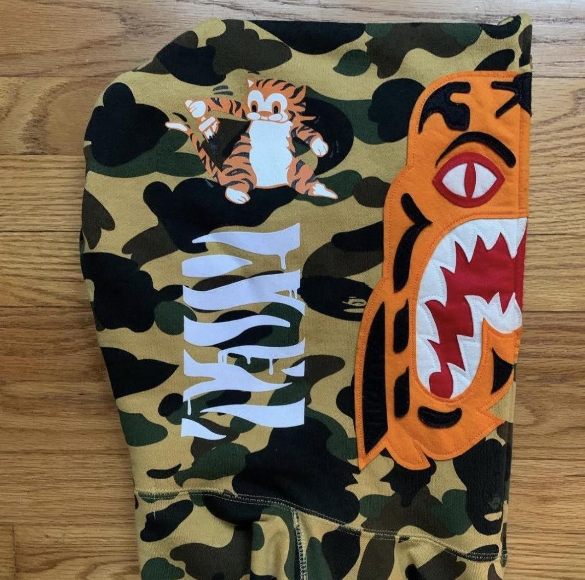 Bape 1st camo yellow BAPE Tiger full zip hoodie Size US XXL / EU 58 / 5 - 3 Thumbnail