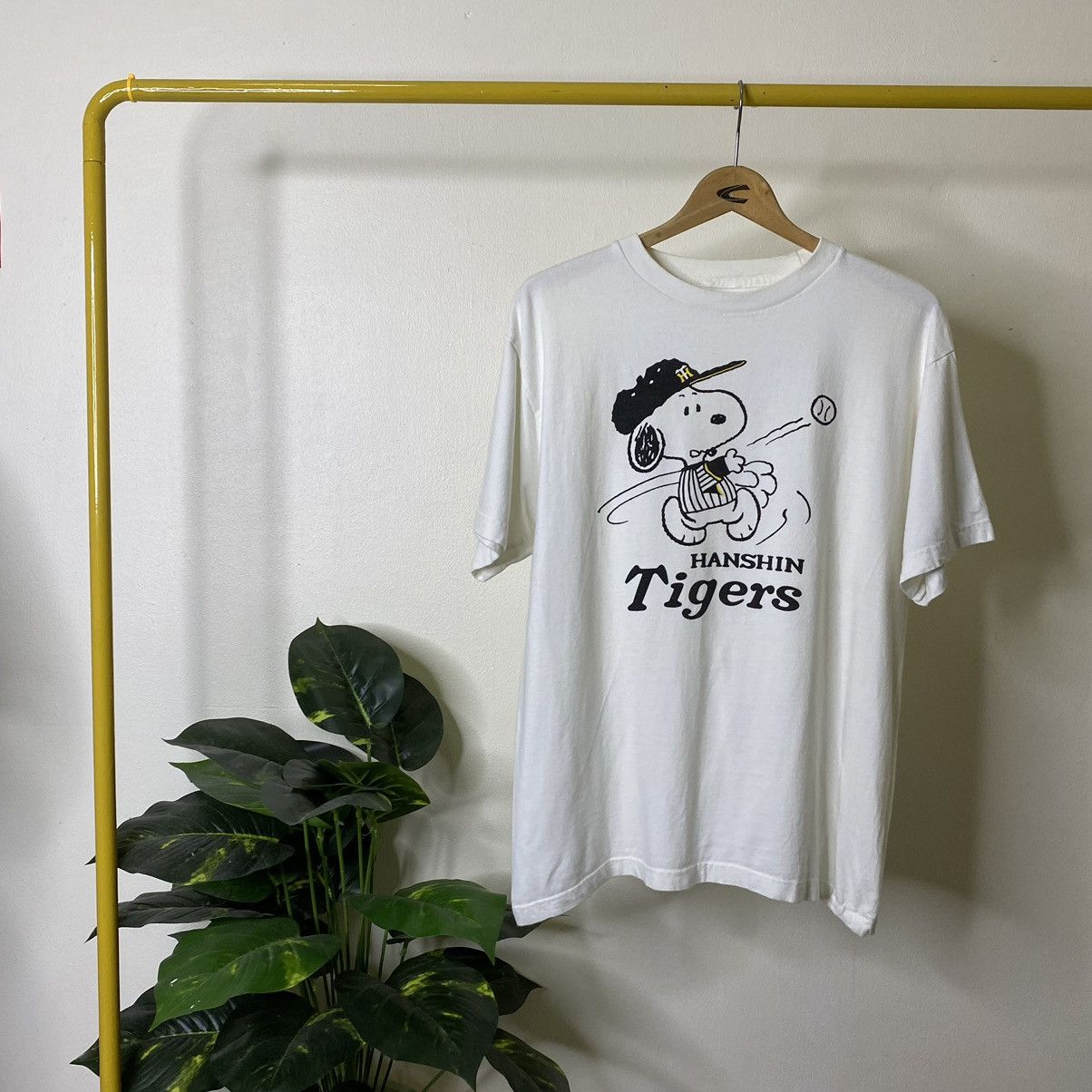 Japanese Brand × MLB × Peanuts Vtg Peanuts Snoopy x Hanshin Tigers Bathing Ape Bape Style Size US L / EU 52-54 / 3 - 1 Thumbnail