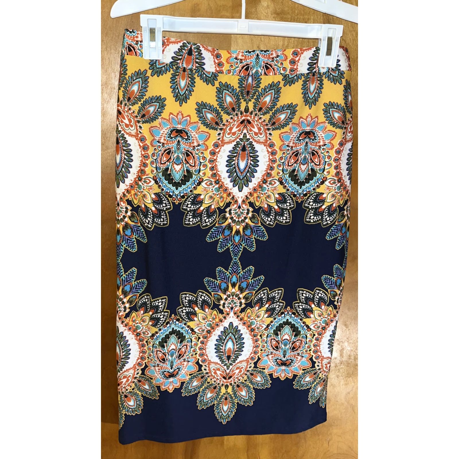 Melissa Melissa Paige Skirt Pencil Paisley Multicolor Navy Yellow Red Hobo NWT Knee Length Elastic Waist Workwear Womens Small Size 28" / US 6 / IT 42 - 5 Thumbnail