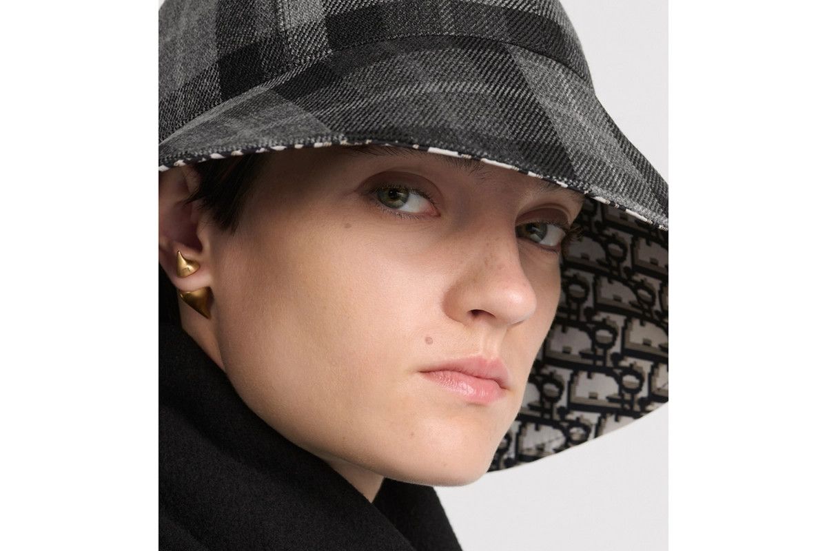 Dior o1bcso1str0226 Size:OS/Large Brim Cloche in Black/Grey Size ONE SIZE - 6 Thumbnail