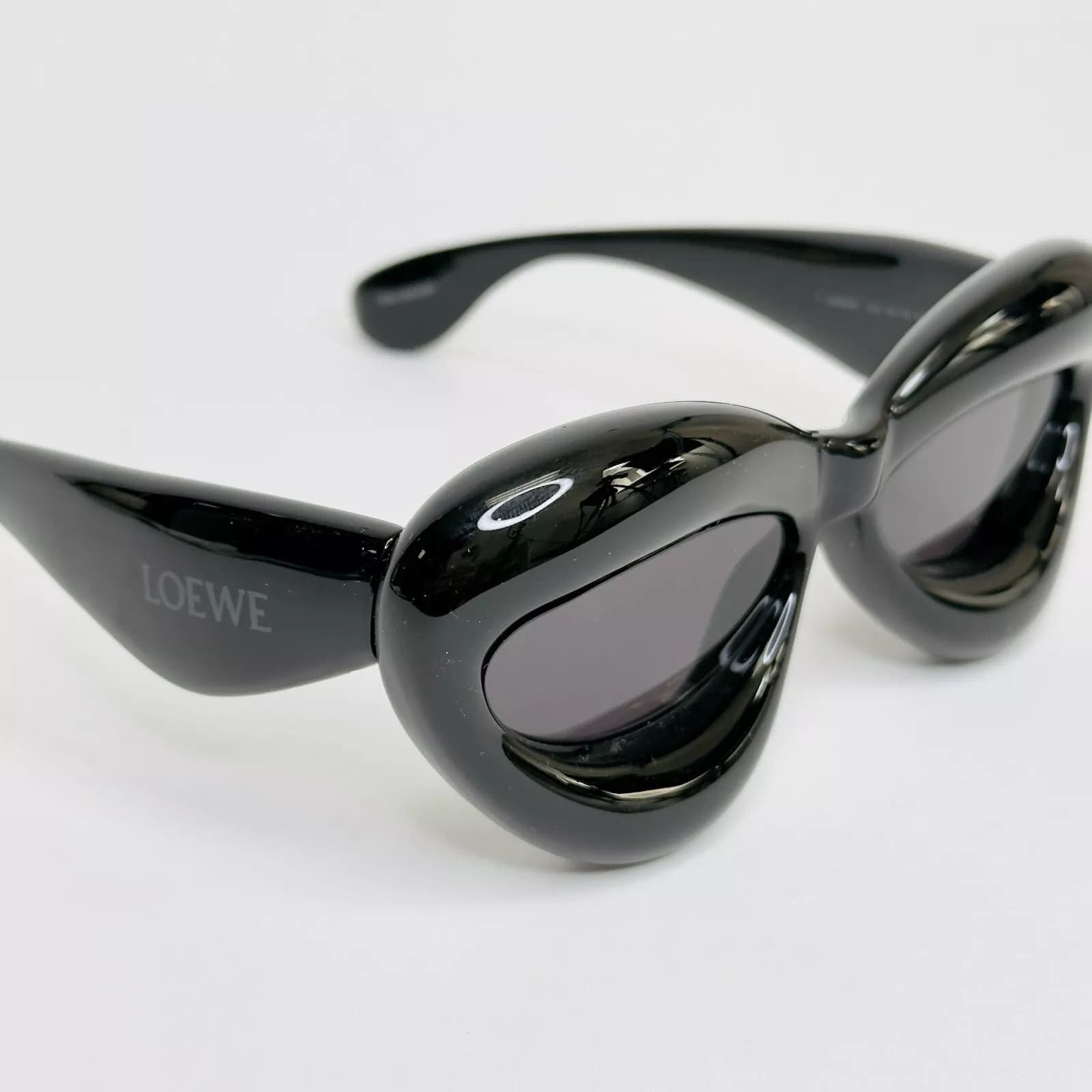Loewe LOEWE INFLATED Chunky Fashion LW40097I 40097 Sunglasses Size ONE SIZE - 10 Thumbnail