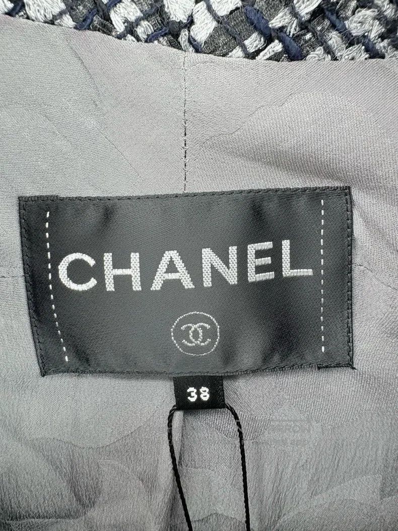 Chanel Chanel Silver thread tweed short-sleeved jacket Size XS / US 0-2 / IT 36-38 - 3 Thumbnail