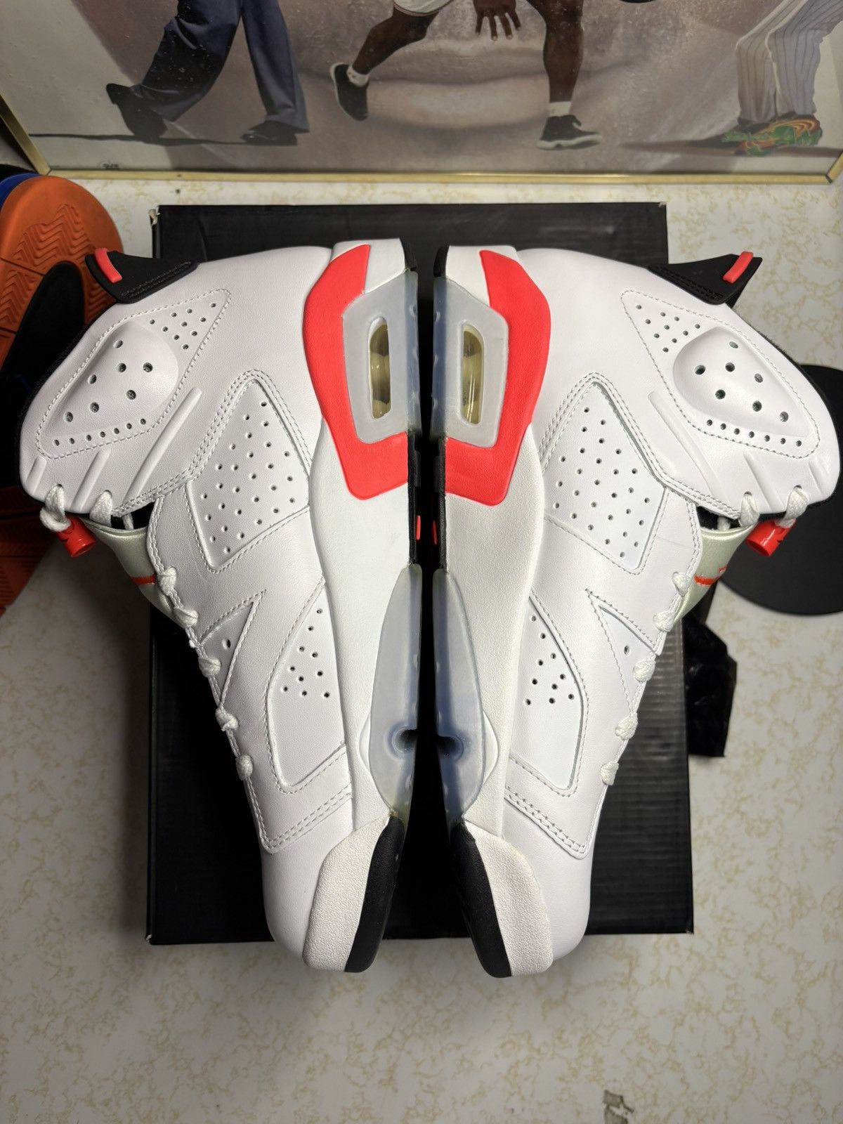 Jordan Brand Air Jordan 6 Retro 2019 Infrared 2019 Size US 10 / EU 43 - 3 Thumbnail