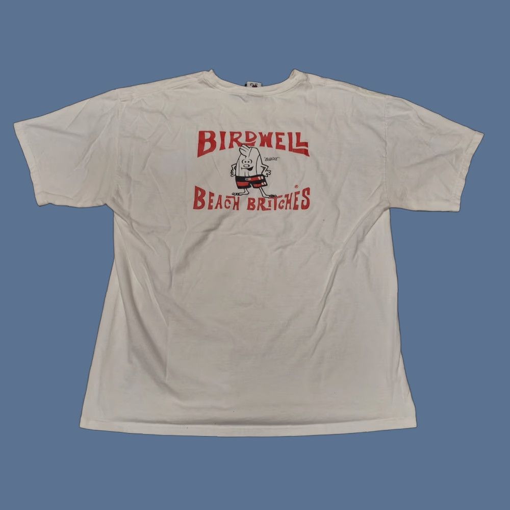 Vintage VINTAGE Birdwell Beach Britches Surfin Birdie Beach Retro T-Shirt XL Shirt Mens White Cotton Jersey Graphic Print Beach Pattern Surf Ocean 90s Size US XL / EU 56 / 4 - 1 Thumbnail