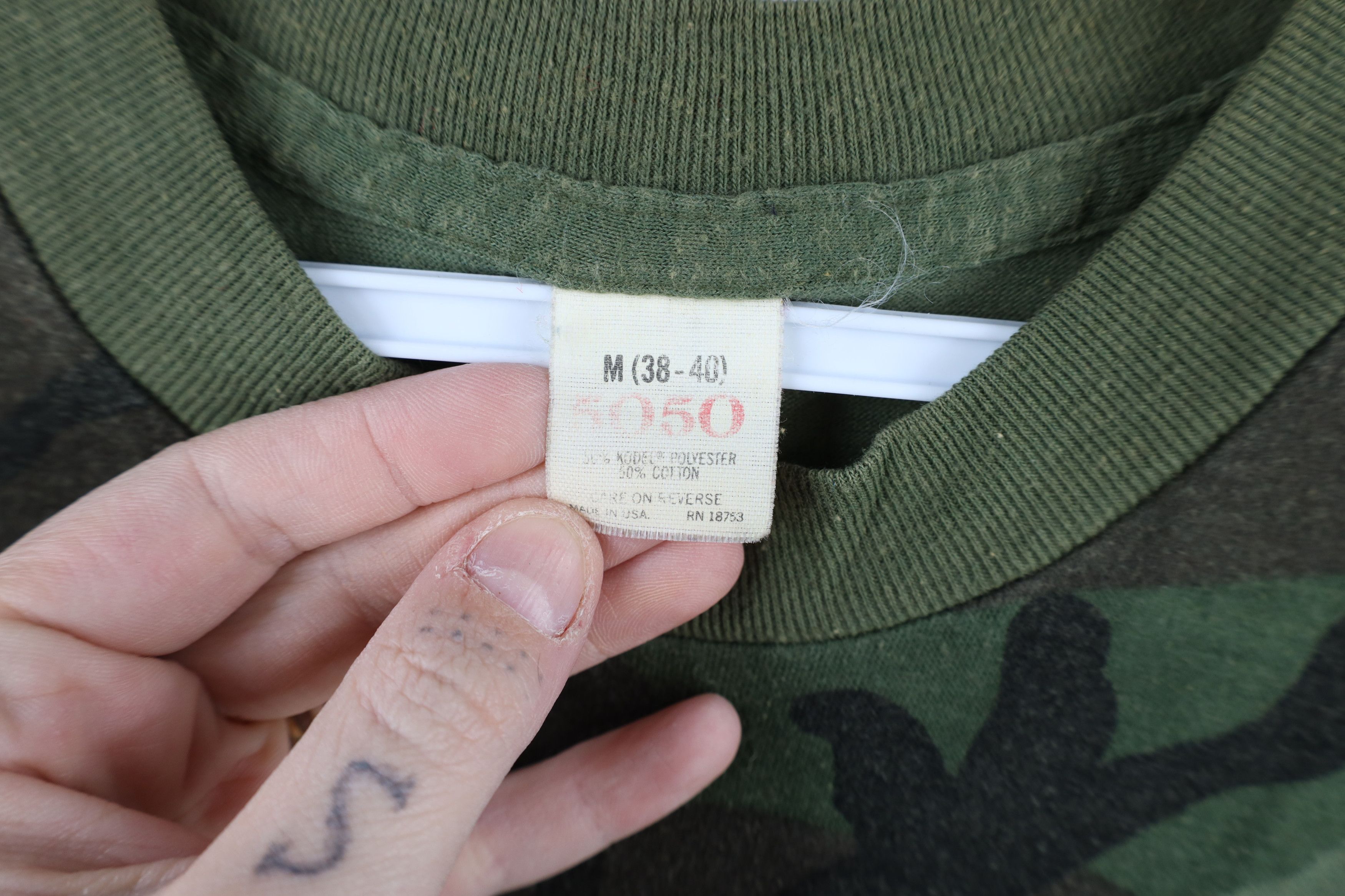 Vintage Vintage 70s 80s Streetwear Camouflage Pocket T-Shirt USA Size US M / EU 48-50 / 2 - 7 Thumbnail