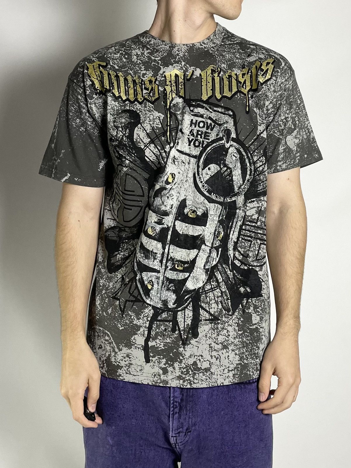Guns N' Roses Guns and Roses 🌹 Vintage 00s all over printed grenade tee Size US M / EU 48-50 / 2 - 2 Thumbnail