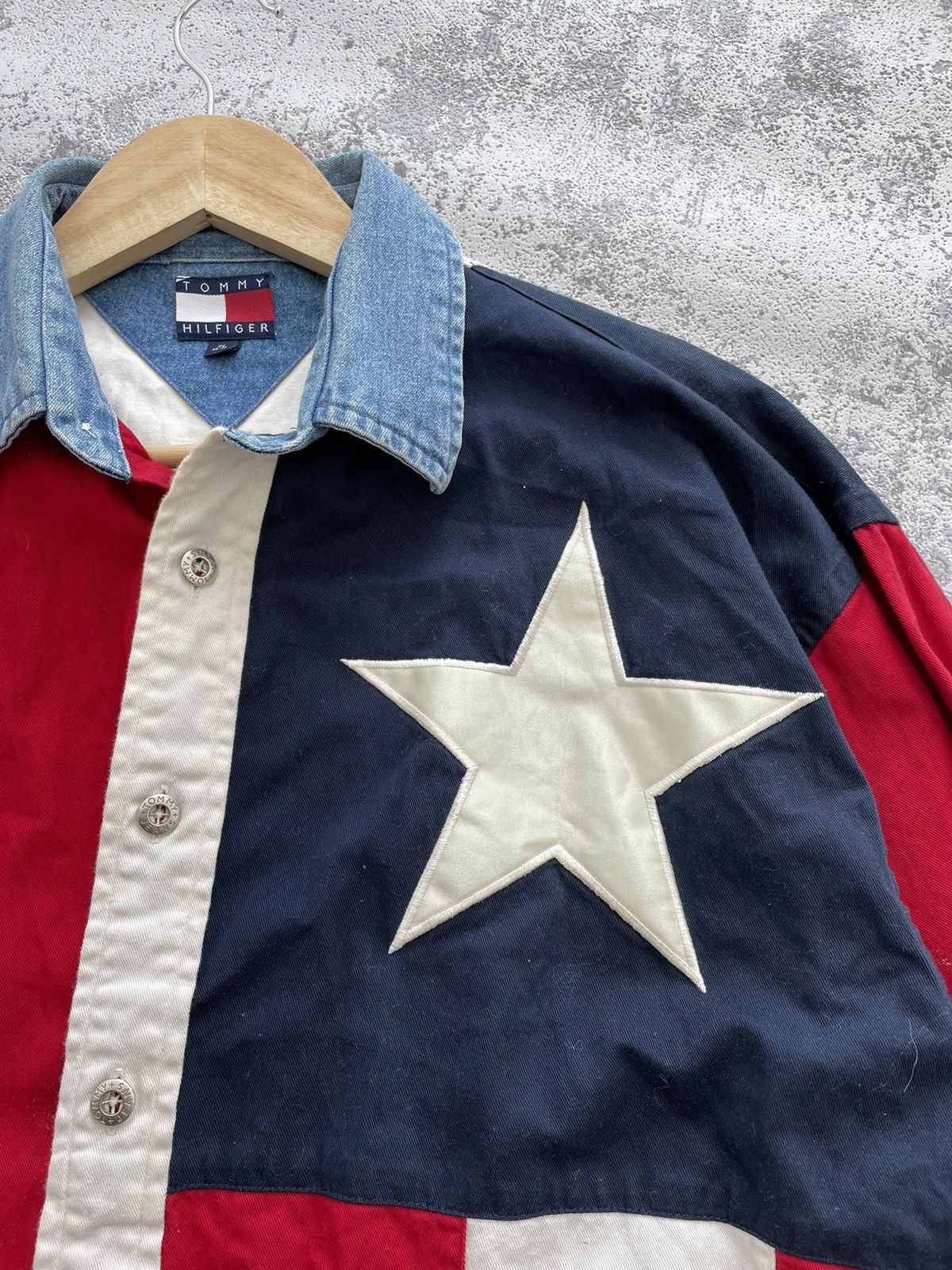 Tommy Hilfiger × Vintage Vintage Tommy Hilfiger American 🇺🇸 Flag Shirt Size US M / EU 48-50 / 2 - 6 Thumbnail