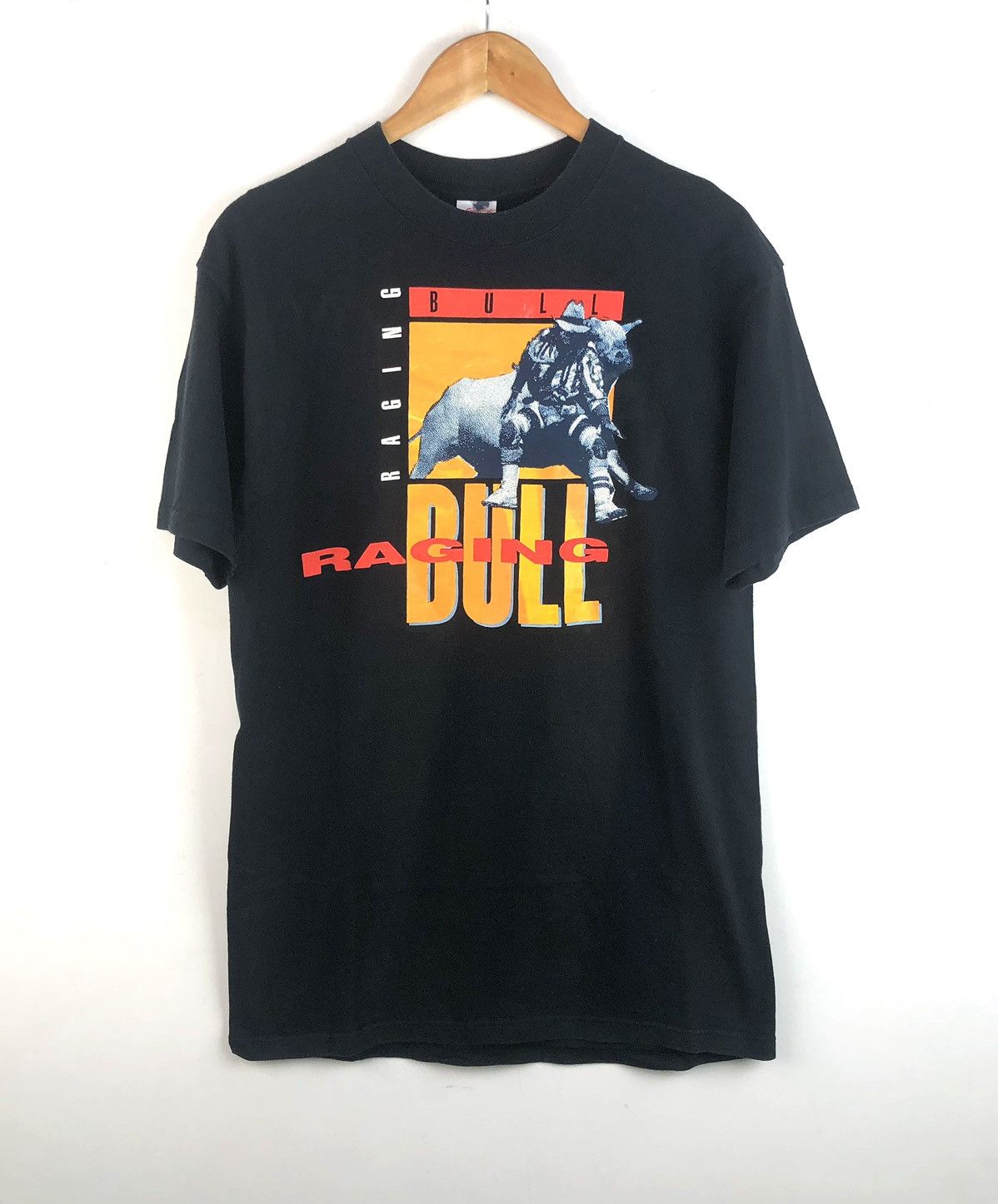 Vintage Vintage 90s racing bull single stitch t shirt slim fit L Size US L / EU 52-54 / 3 - 1 Thumbnail